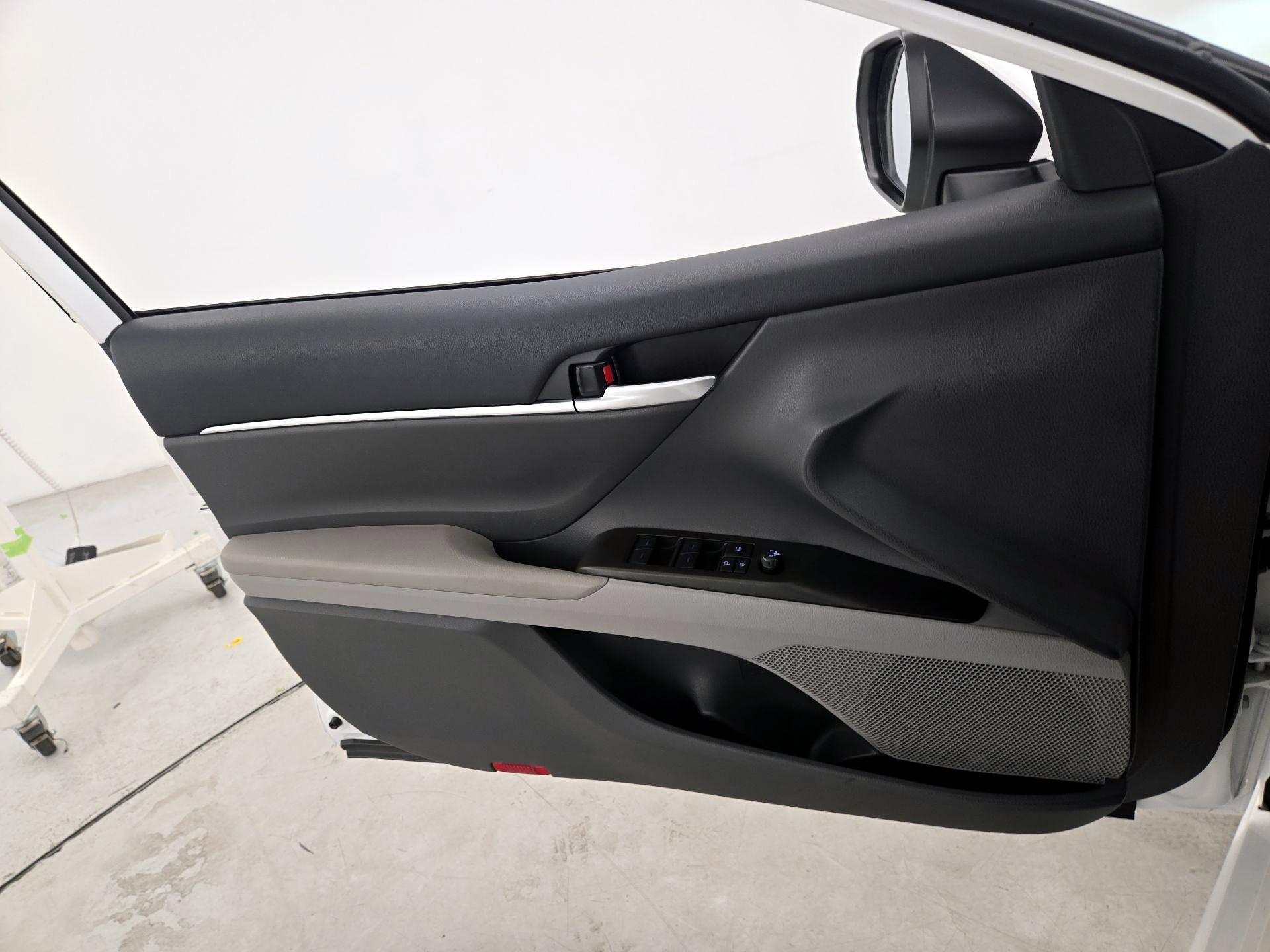 Thumbnail: 2023 Toyota Camry - 12