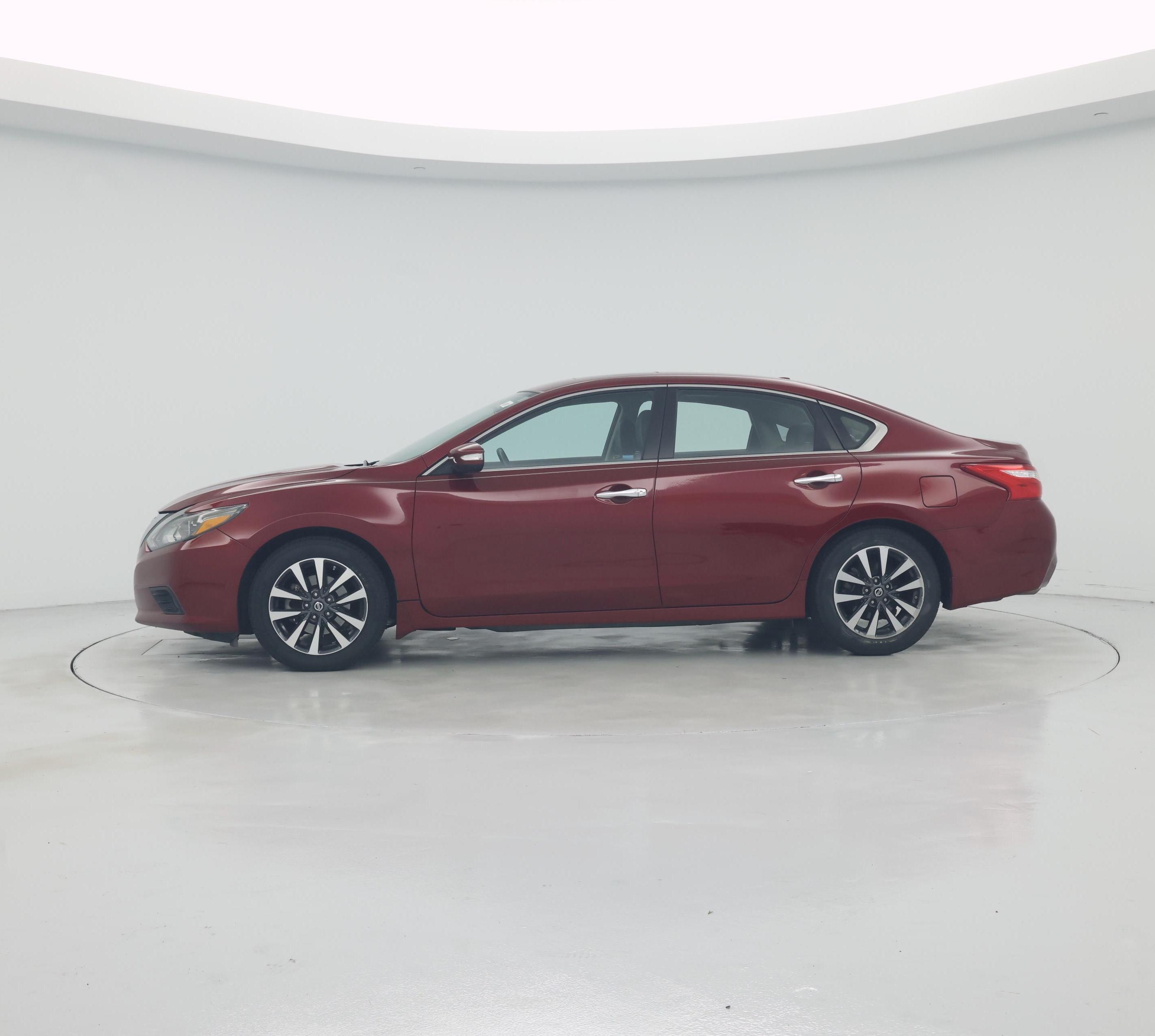 Thumbnail: 2017 Nissan Altima - 3