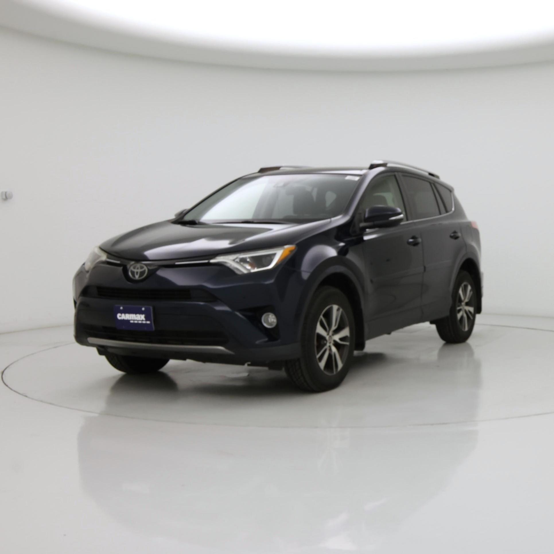 Thumbnail: 2018 Toyota RAV4 - 4