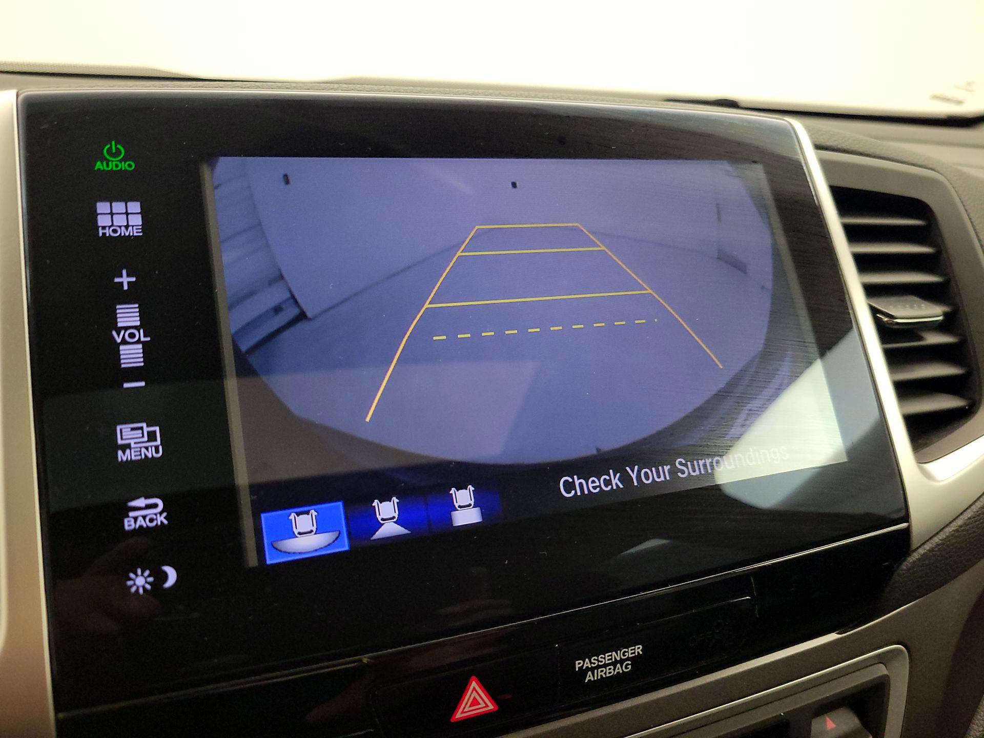 Thumbnail: 2016 Honda Pilot - 15