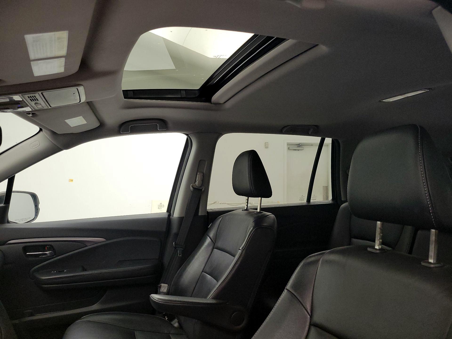 Thumbnail: 2016 Honda Pilot - 20