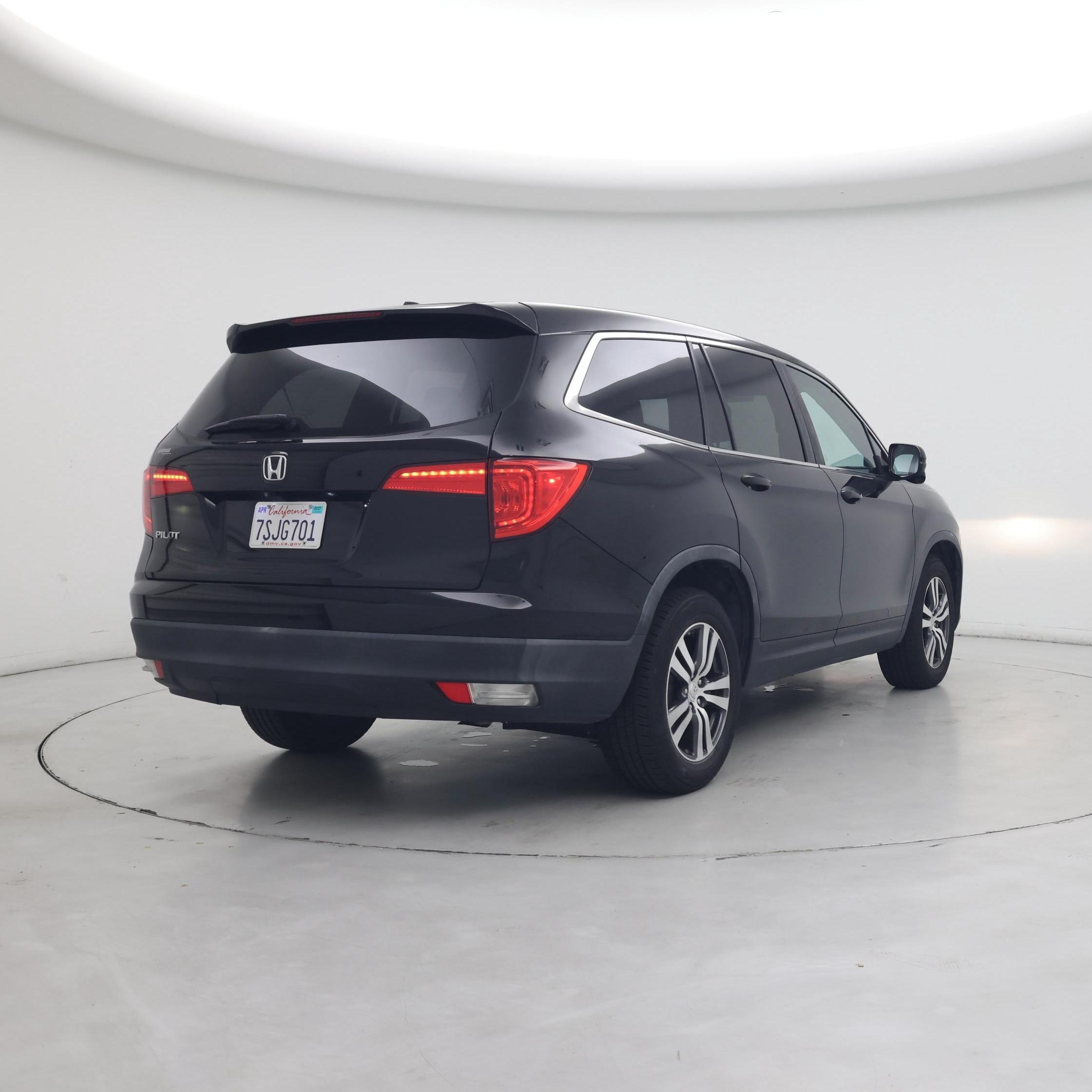 Thumbnail: 2016 Honda Pilot - 8