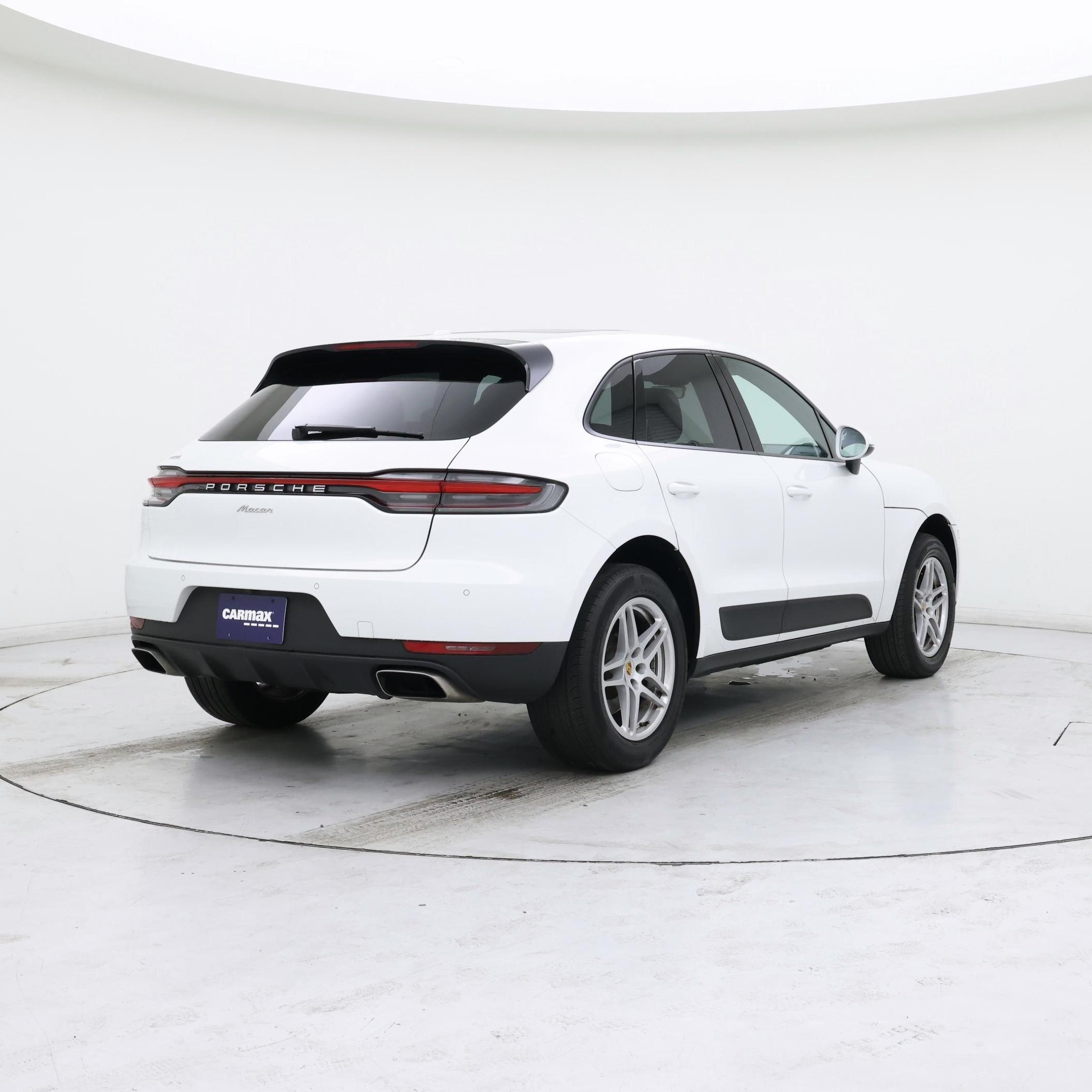 Thumbnail: 2021 Porsche Macan - 8