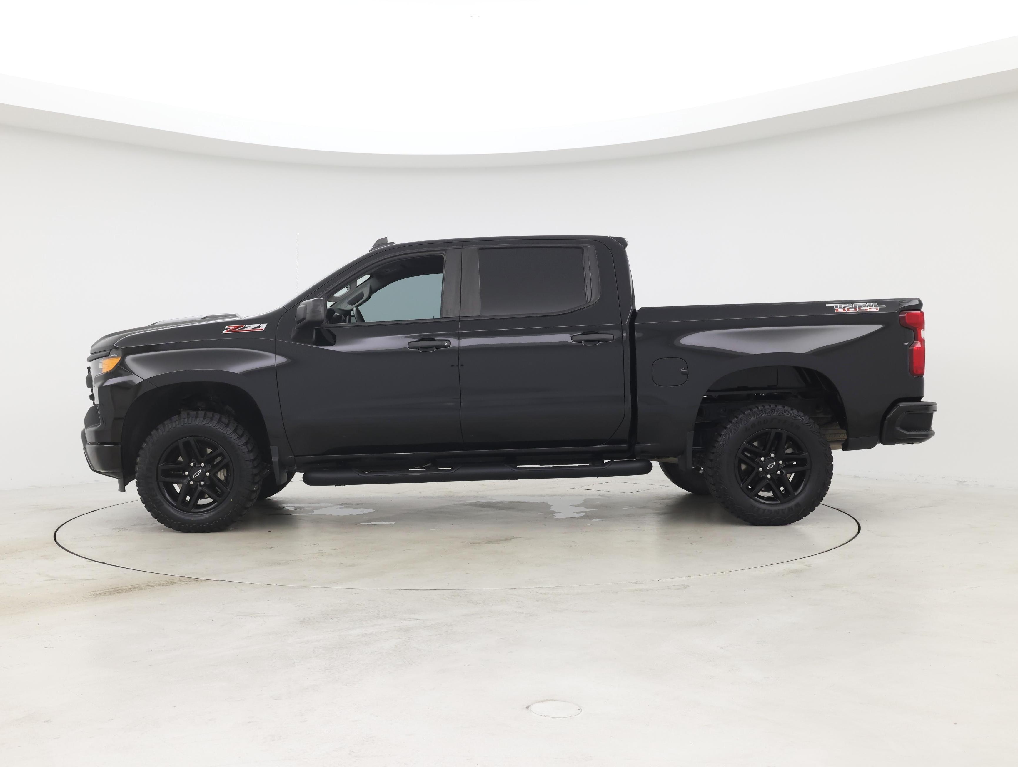 Thumbnail: 2023 Chevrolet Silverado 1500 - 3