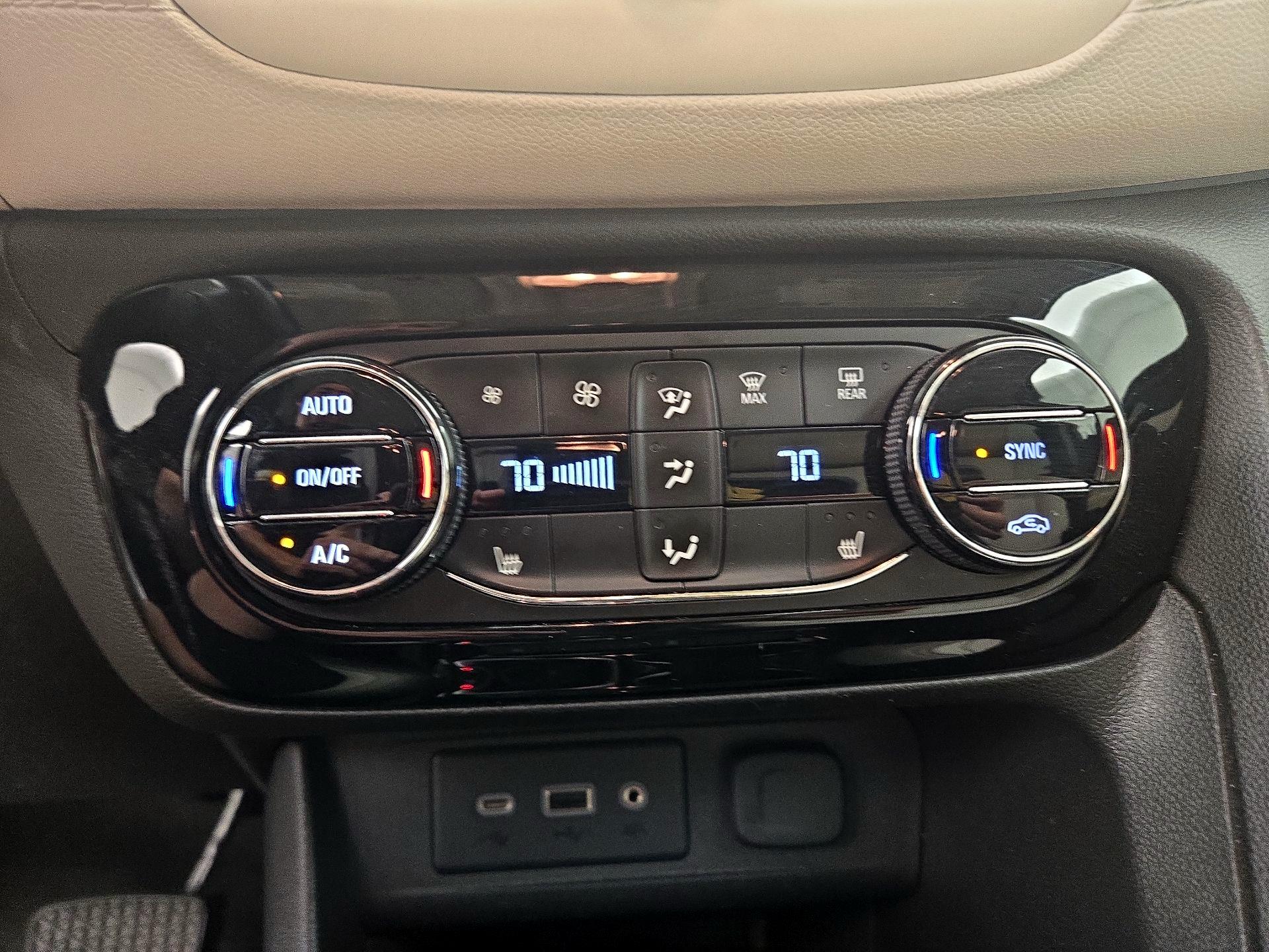 Thumbnail: 2020 Buick Encore GX - 16