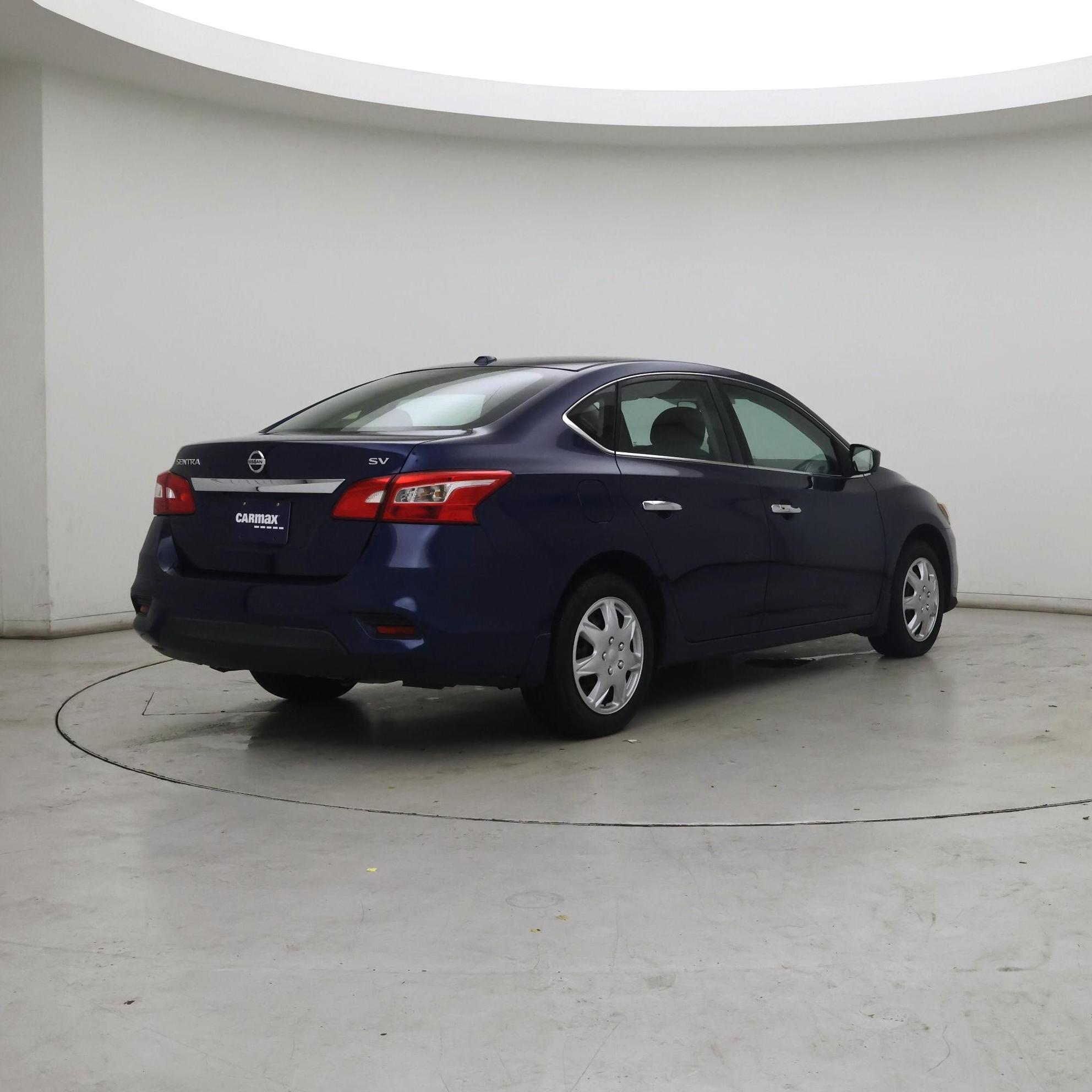 Thumbnail: 2017 Nissan Sentra - 8