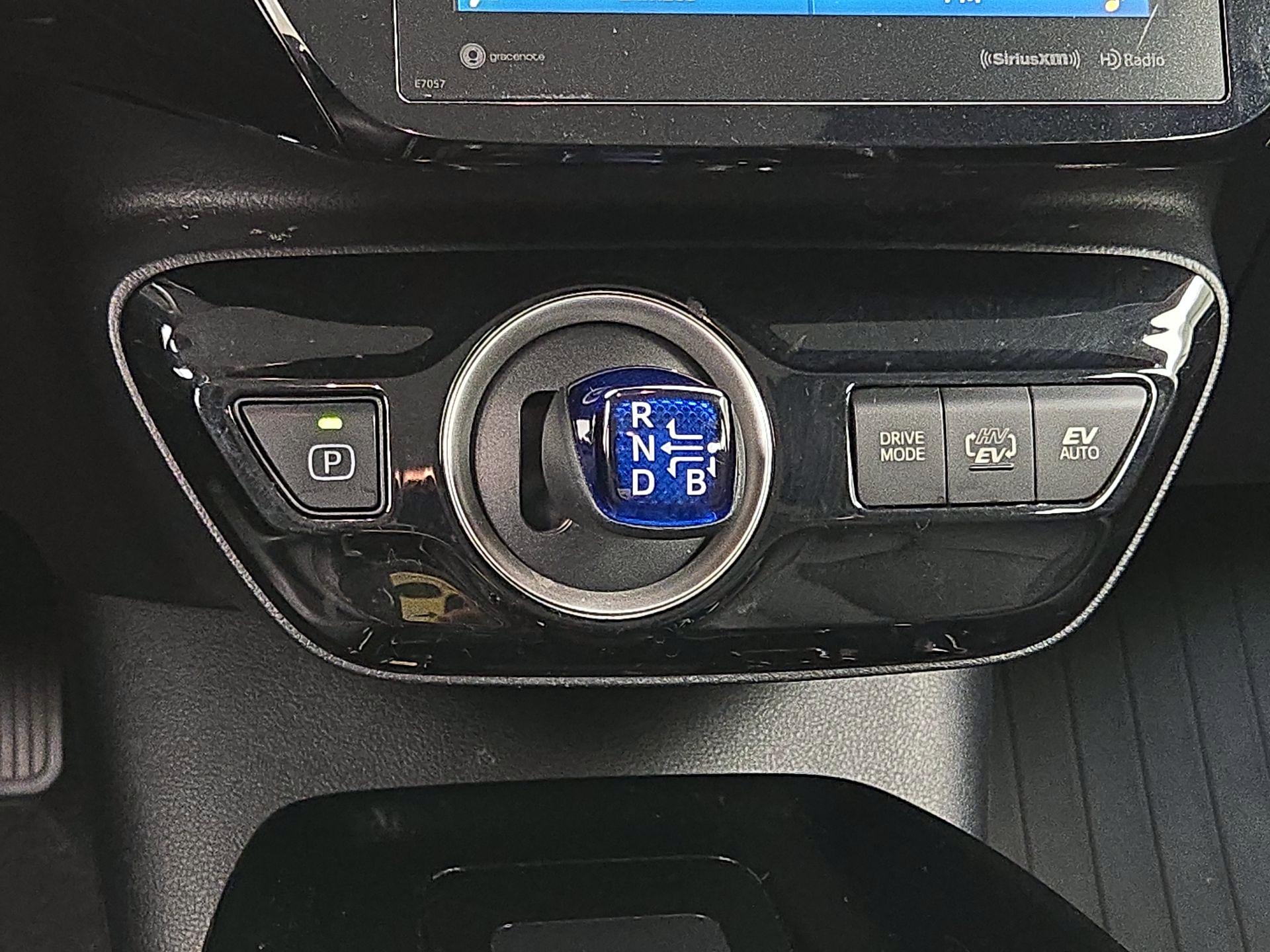 Thumbnail: 2020 Toyota Prius Prime - 18
