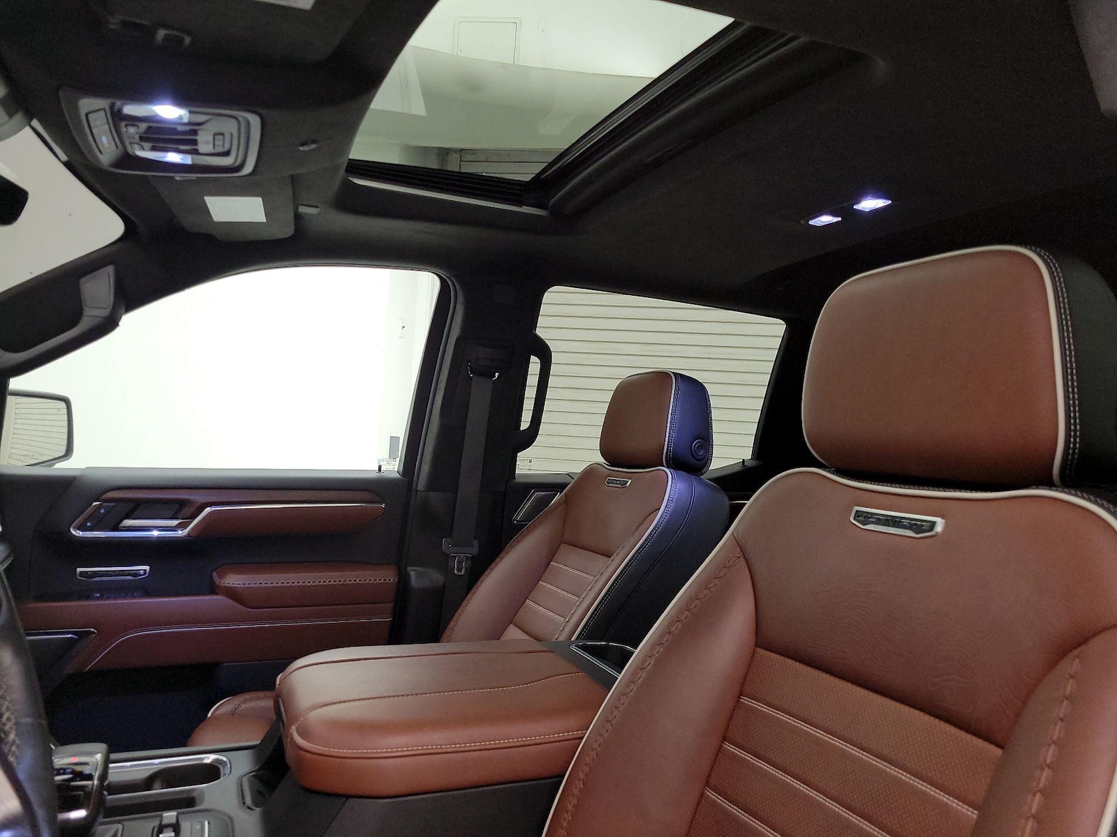 Sunroof(s) & Overhead Airbags