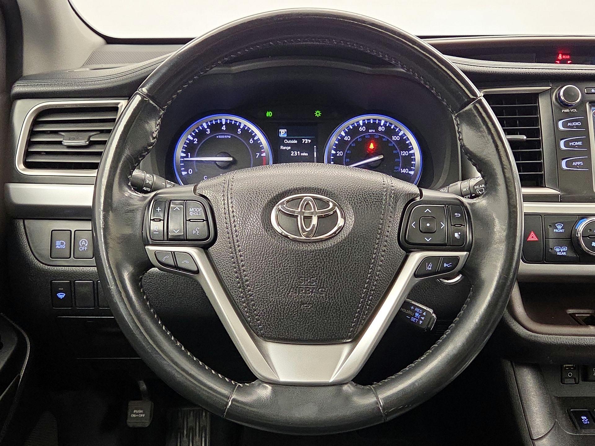 Thumbnail: 2018 Toyota Highlander - 10
