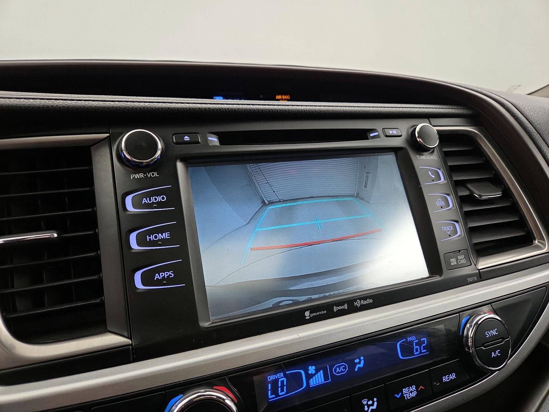 Thumbnail: 2018 Toyota Highlander - 15