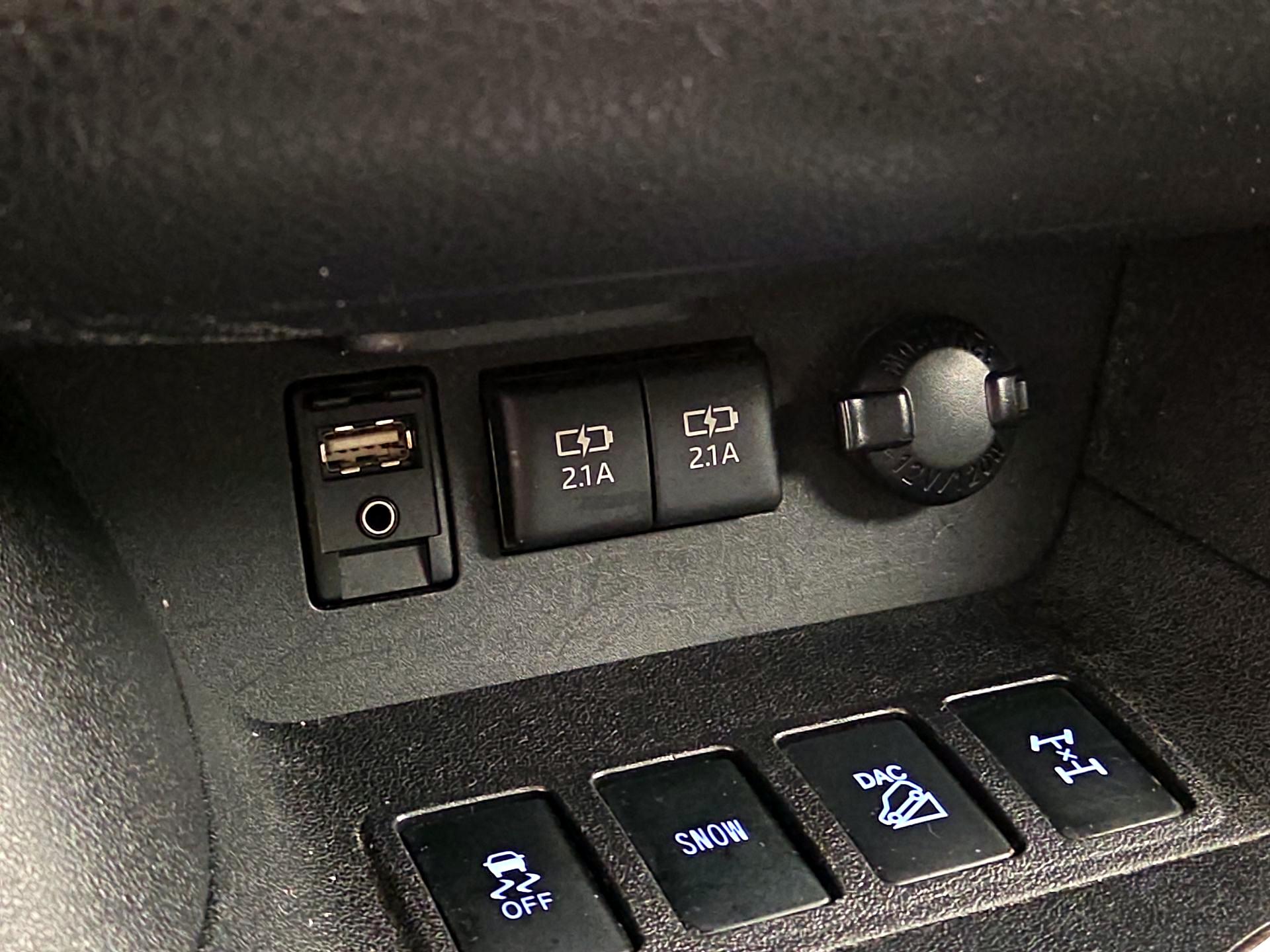 Thumbnail: 2018 Toyota Highlander - 19