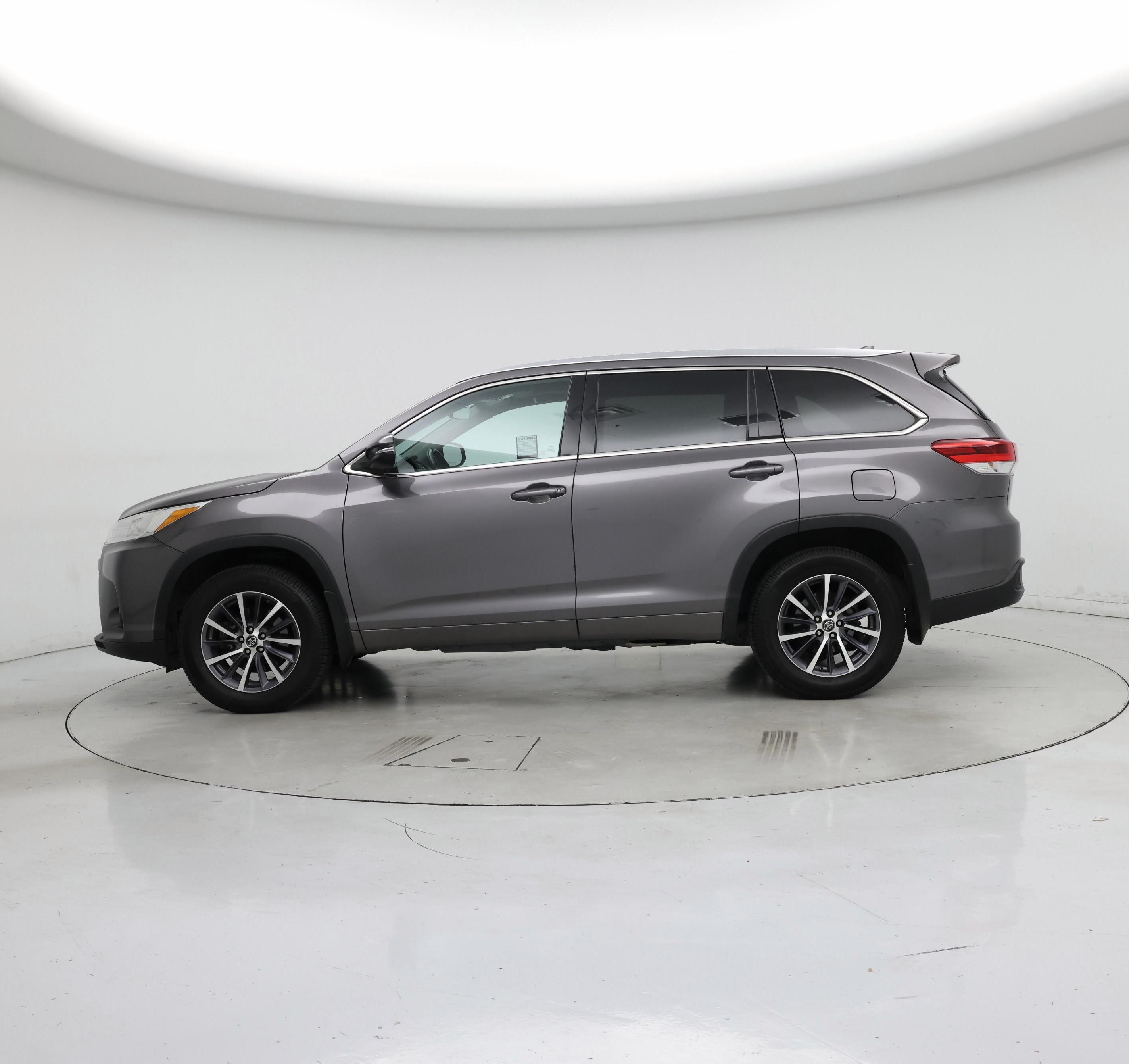 Thumbnail: 2018 Toyota Highlander - 3