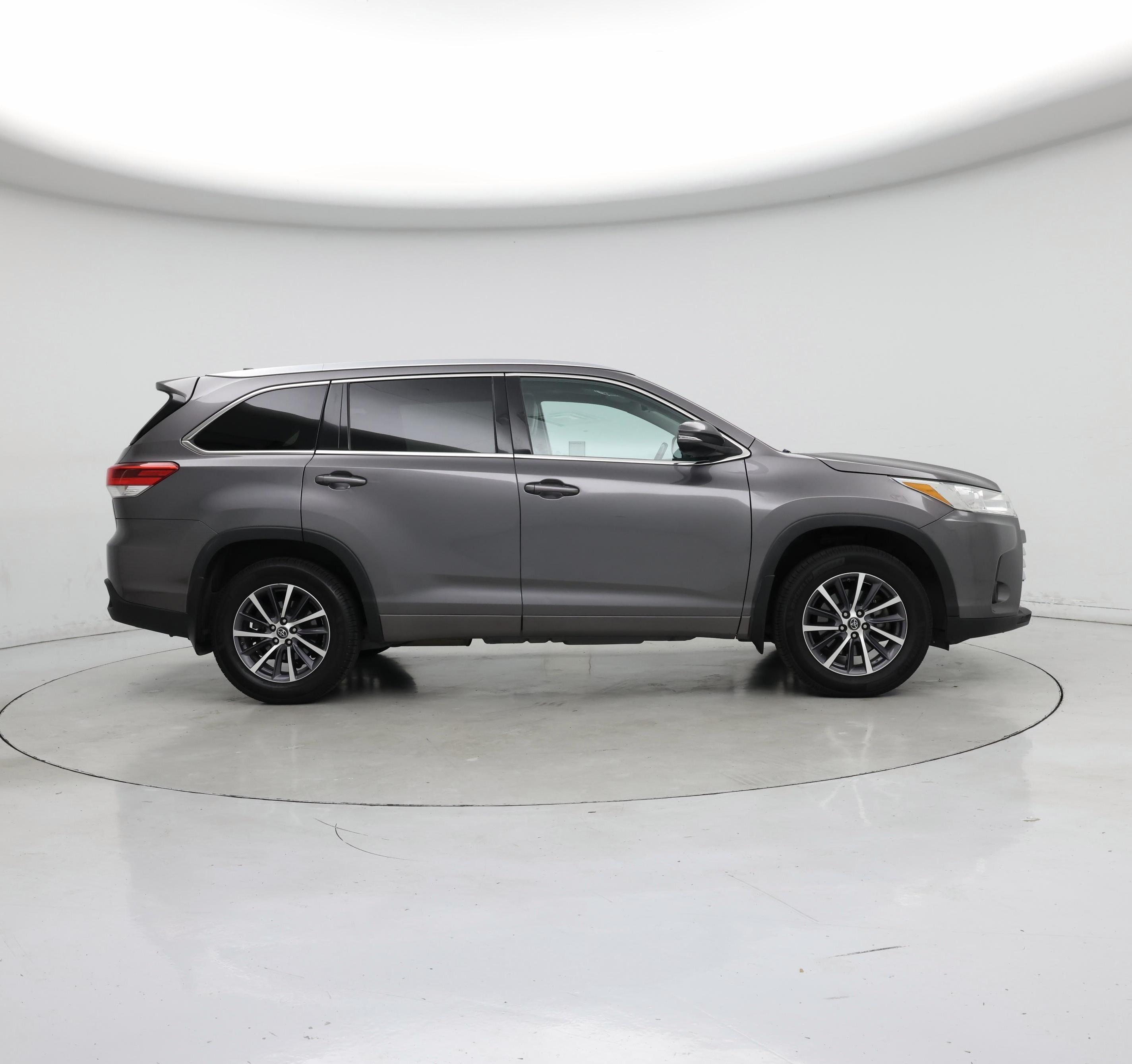 Thumbnail: 2018 Toyota Highlander - 7