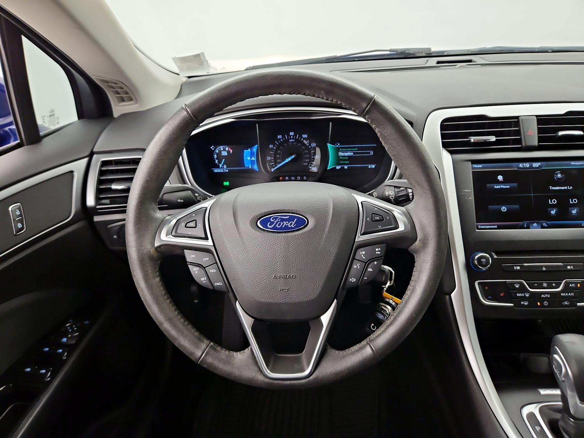 Thumbnail: 2016 Ford Fusion - 10