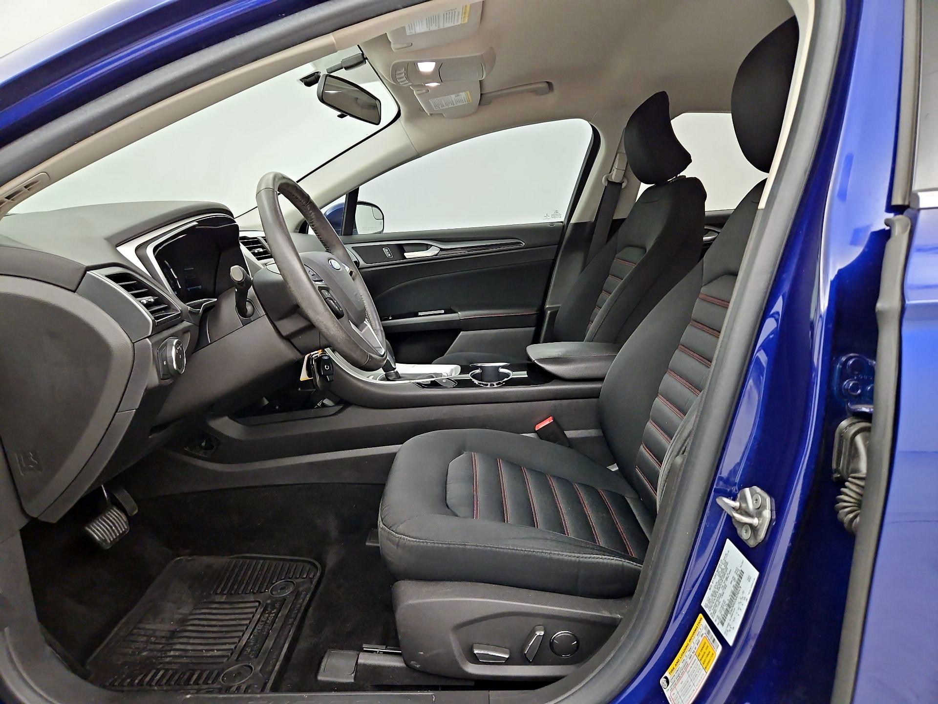 Thumbnail: 2016 Ford Fusion - 11