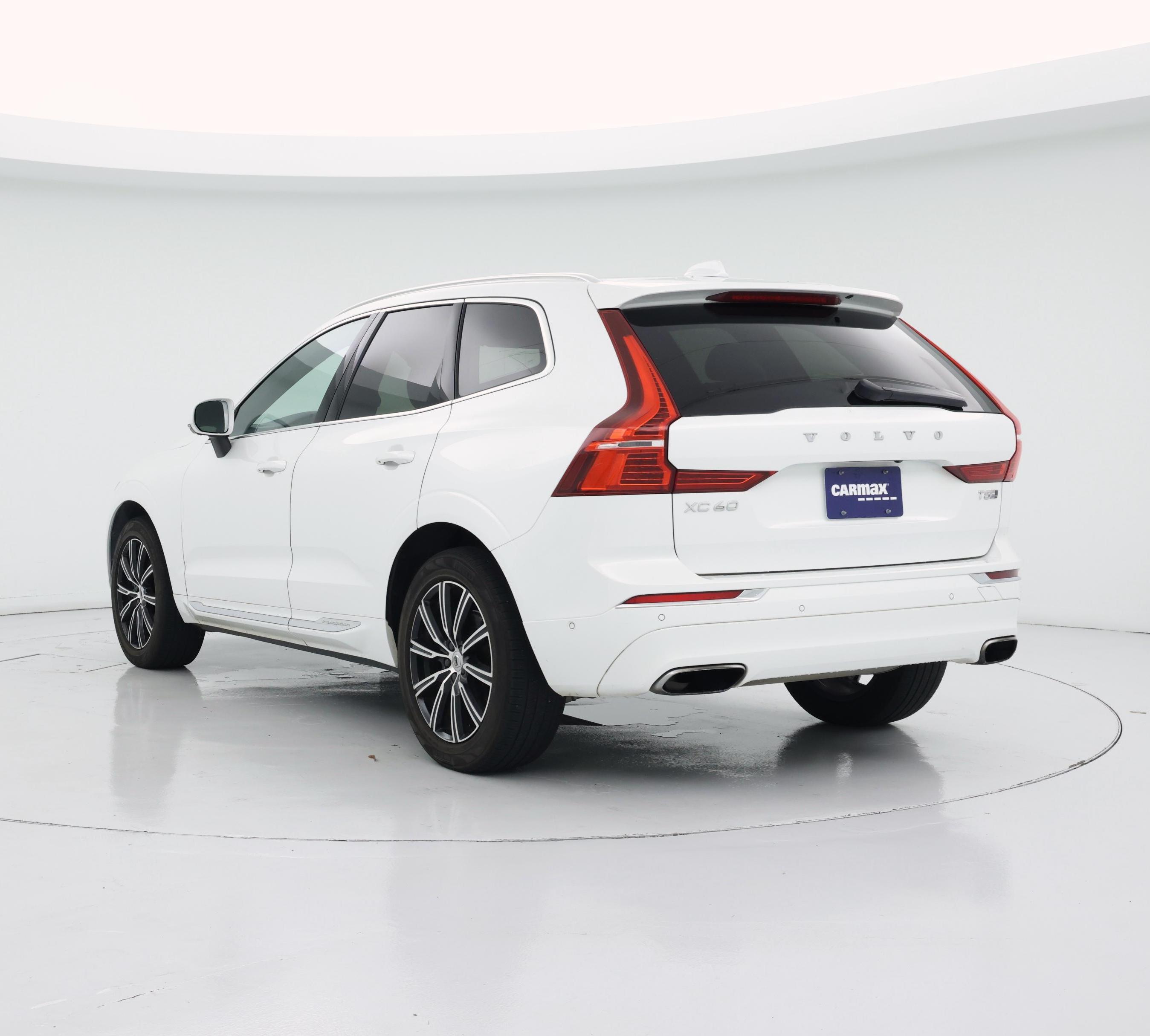 Thumbnail: 2018 Volvo XC60 - 2