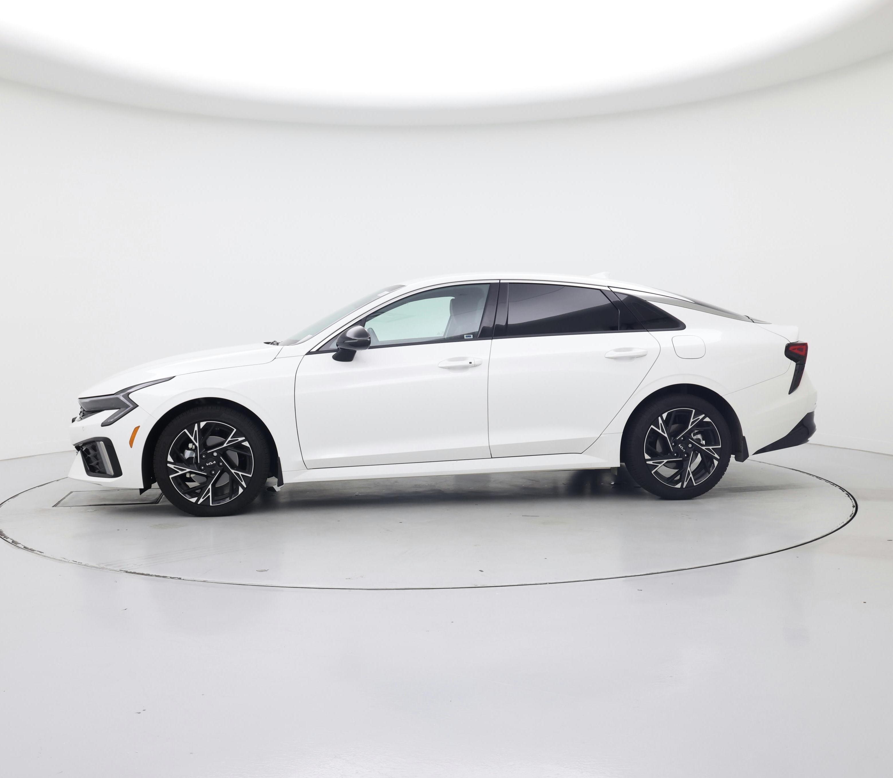 Thumbnail: 2026 Kia K5 - 3