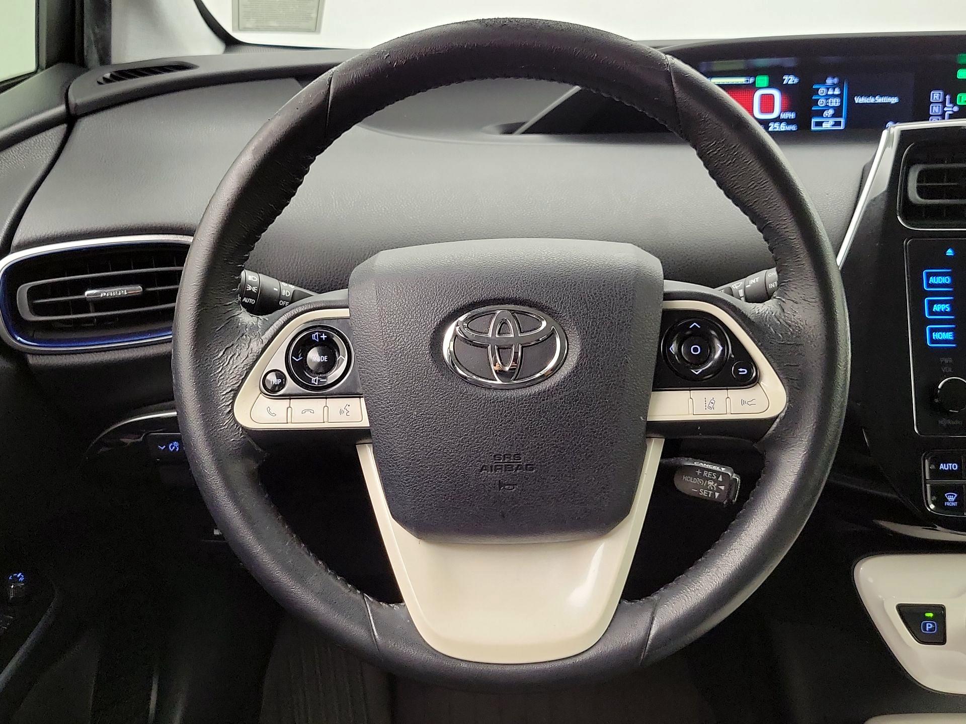 Thumbnail: 2016 Toyota Prius - 10