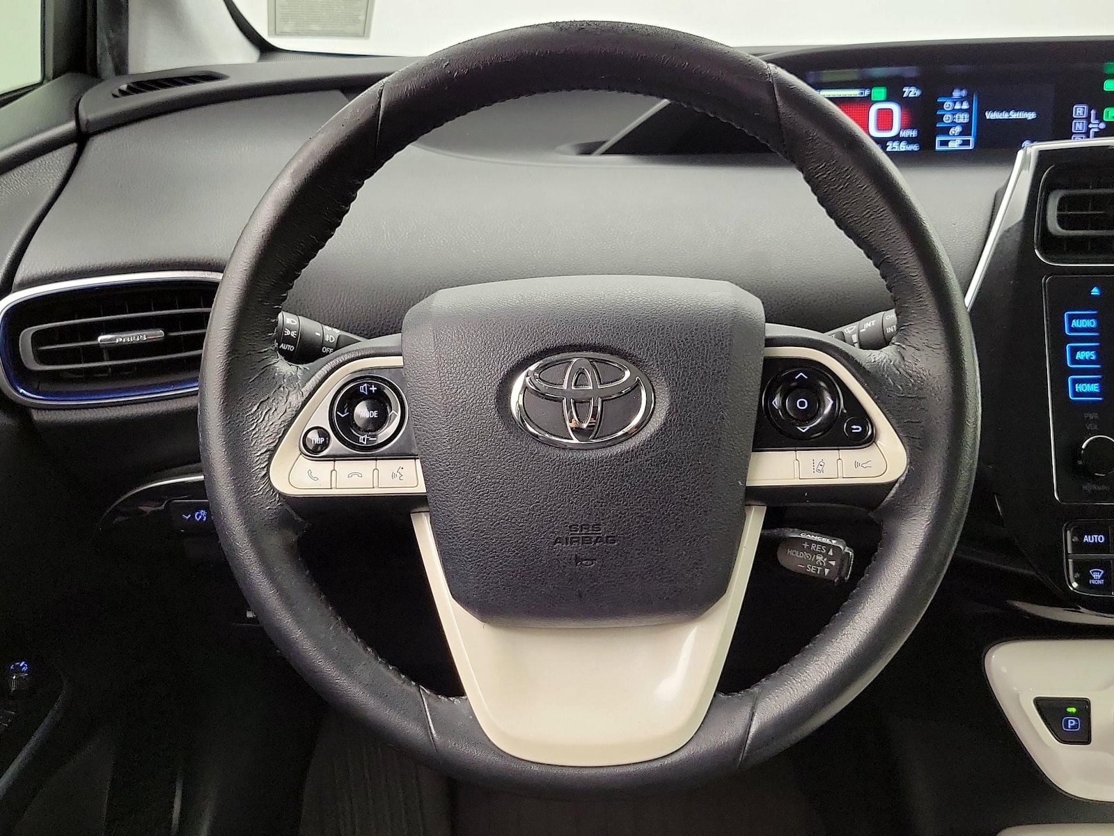2016 Toyota Prius Three - Photo 11