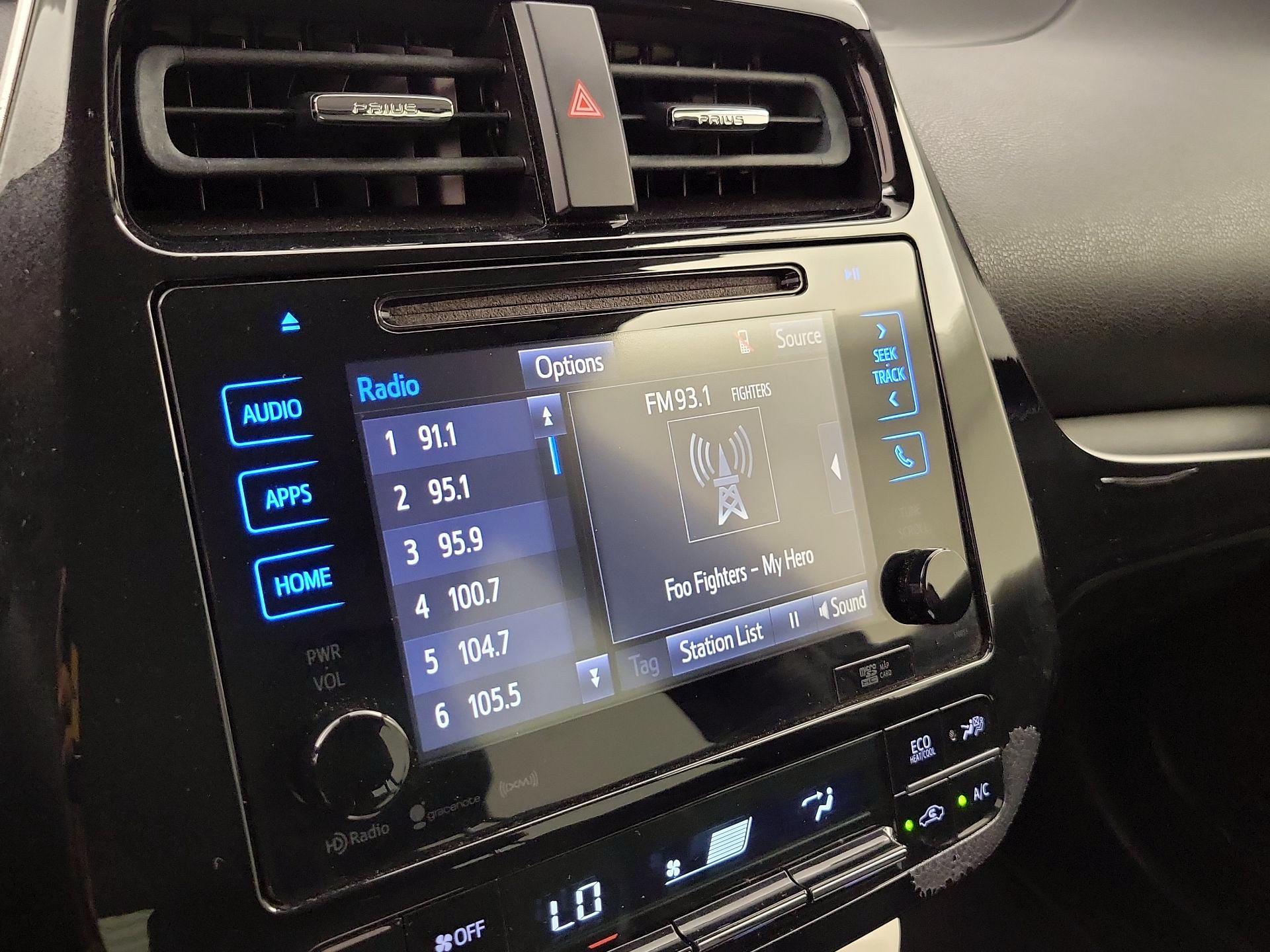 Thumbnail: 2016 Toyota Prius - 16