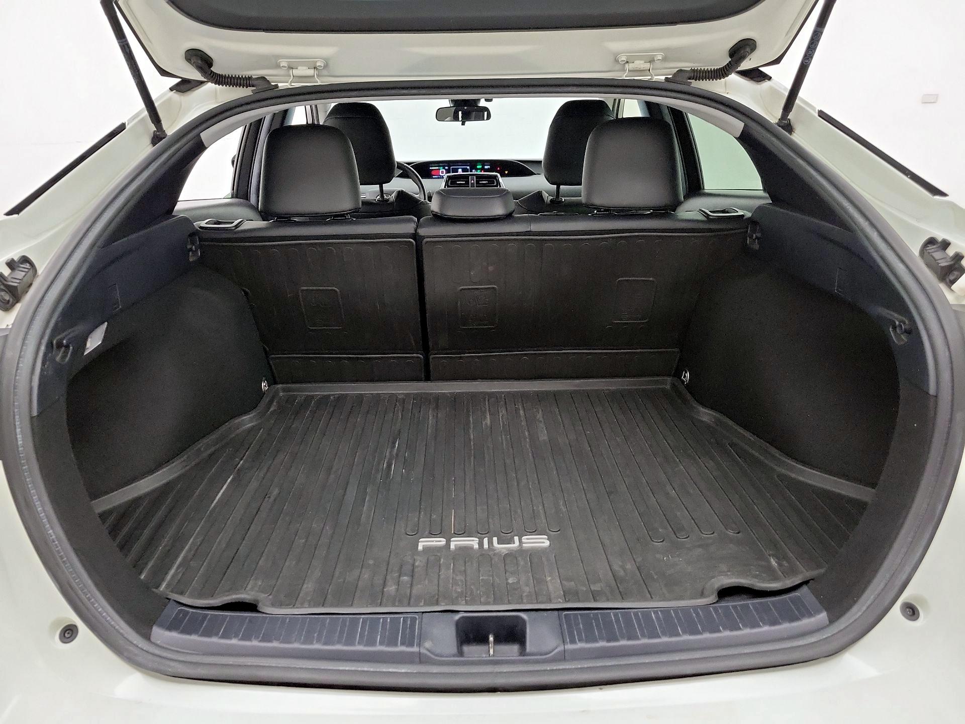 Thumbnail: 2016 Toyota Prius - 20