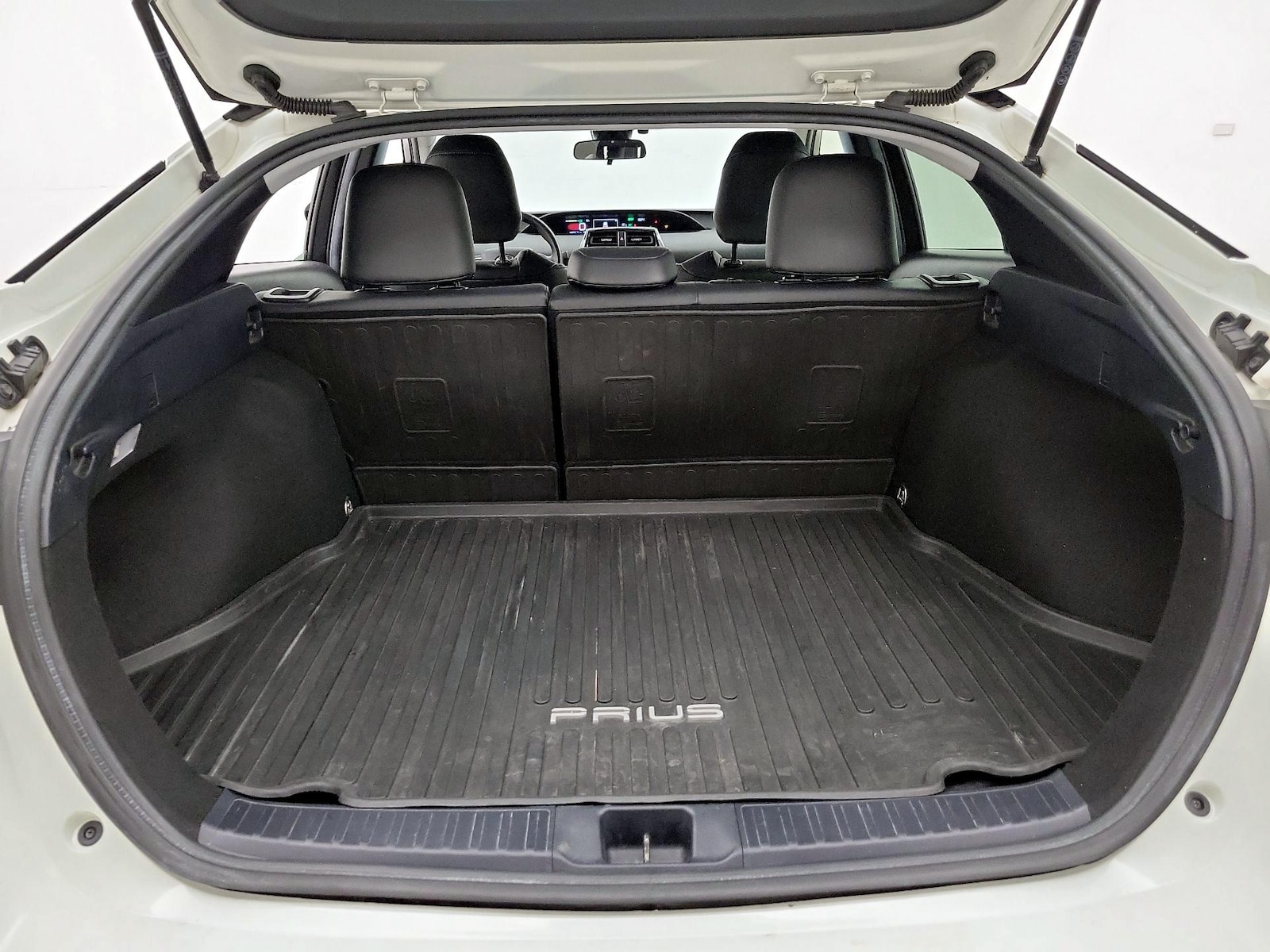 2016 Toyota Prius Three - Photo 21