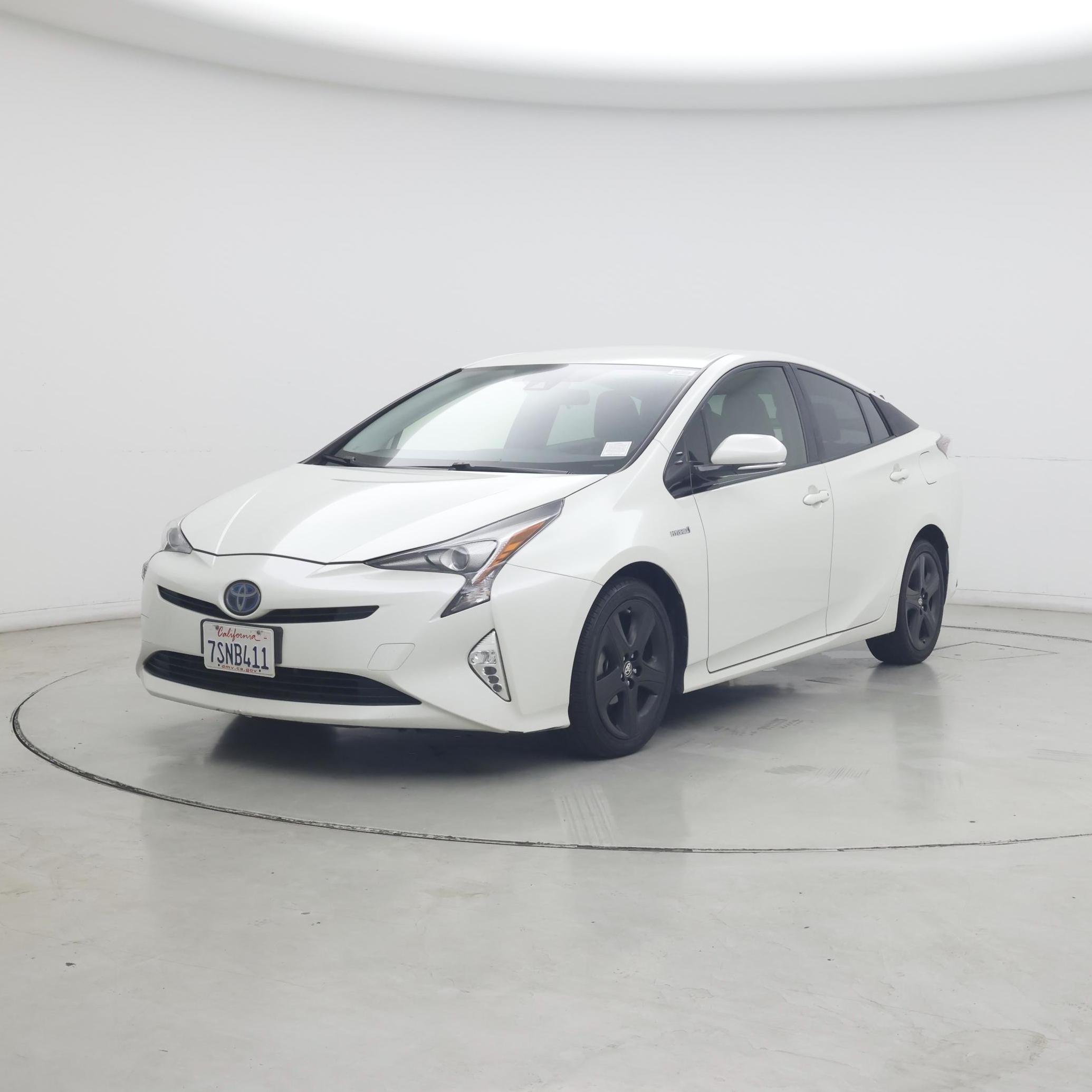 Thumbnail: 2016 Toyota Prius - 4