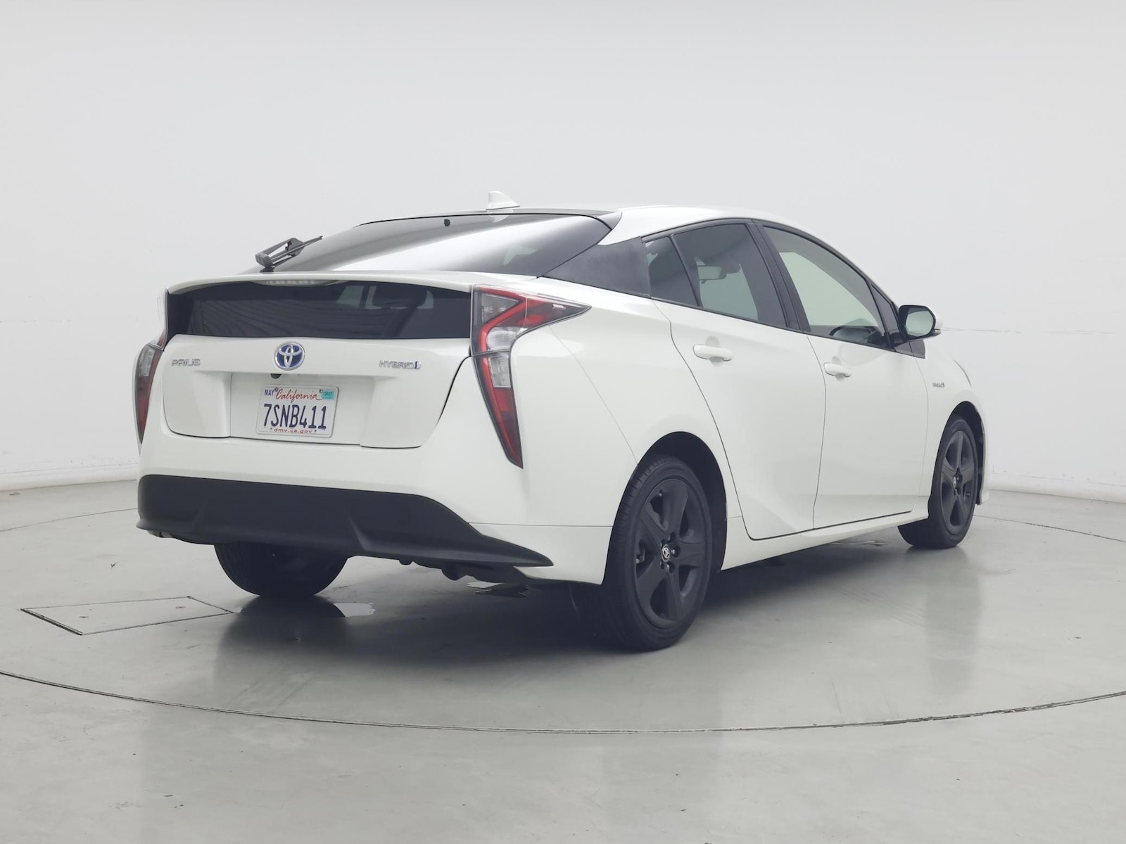 2016 Toyota Prius Three - Photo 9