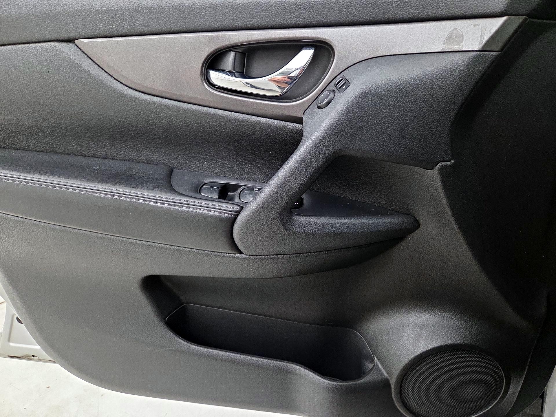 Thumbnail: 2014 Nissan Rogue - 12