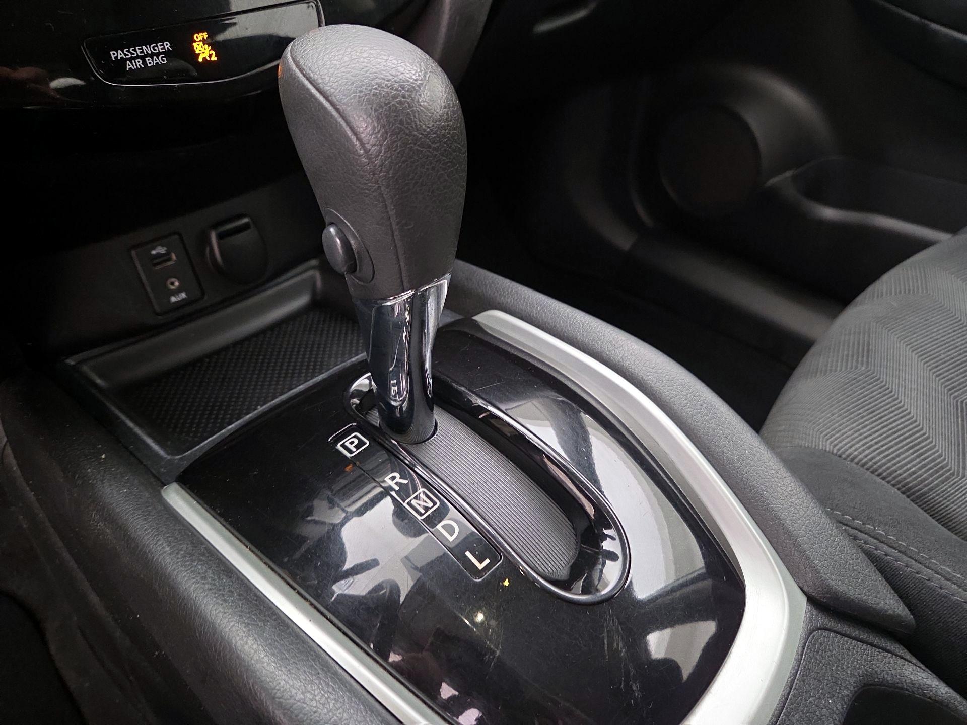 Thumbnail: 2014 Nissan Rogue - 17