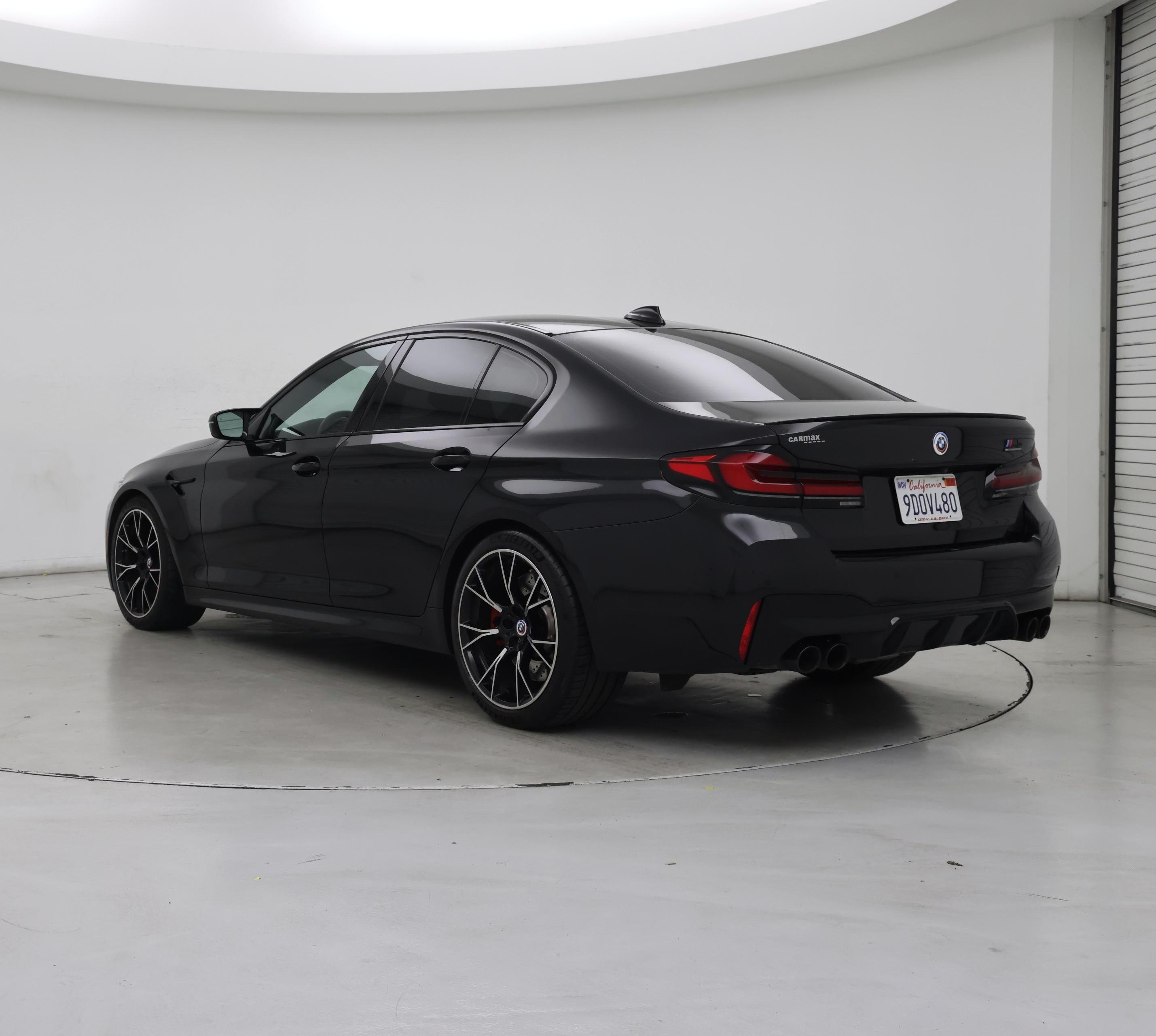Thumbnail: 2023 BMW M5 - 2