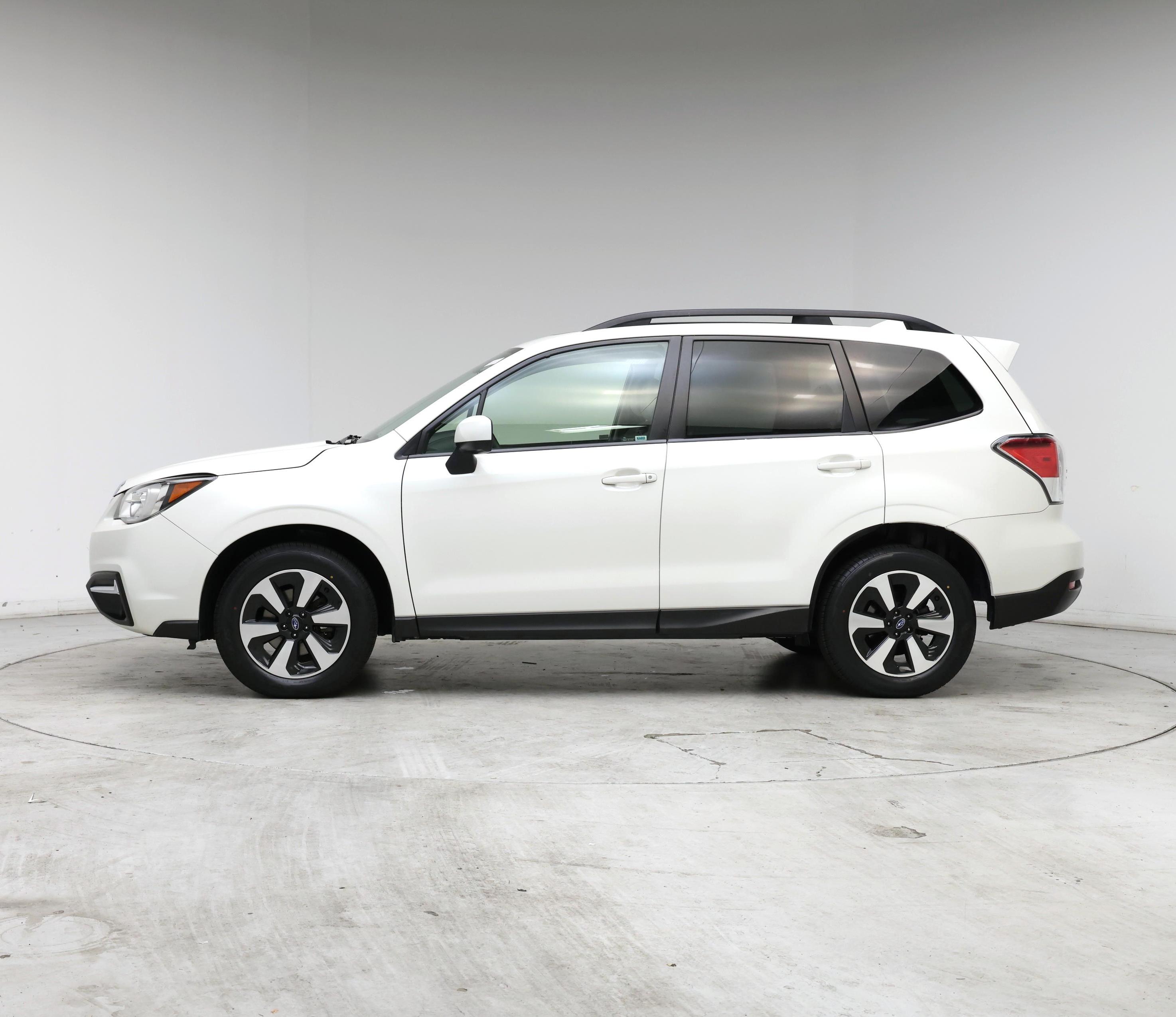 Thumbnail: 2018 Subaru Forester - 3