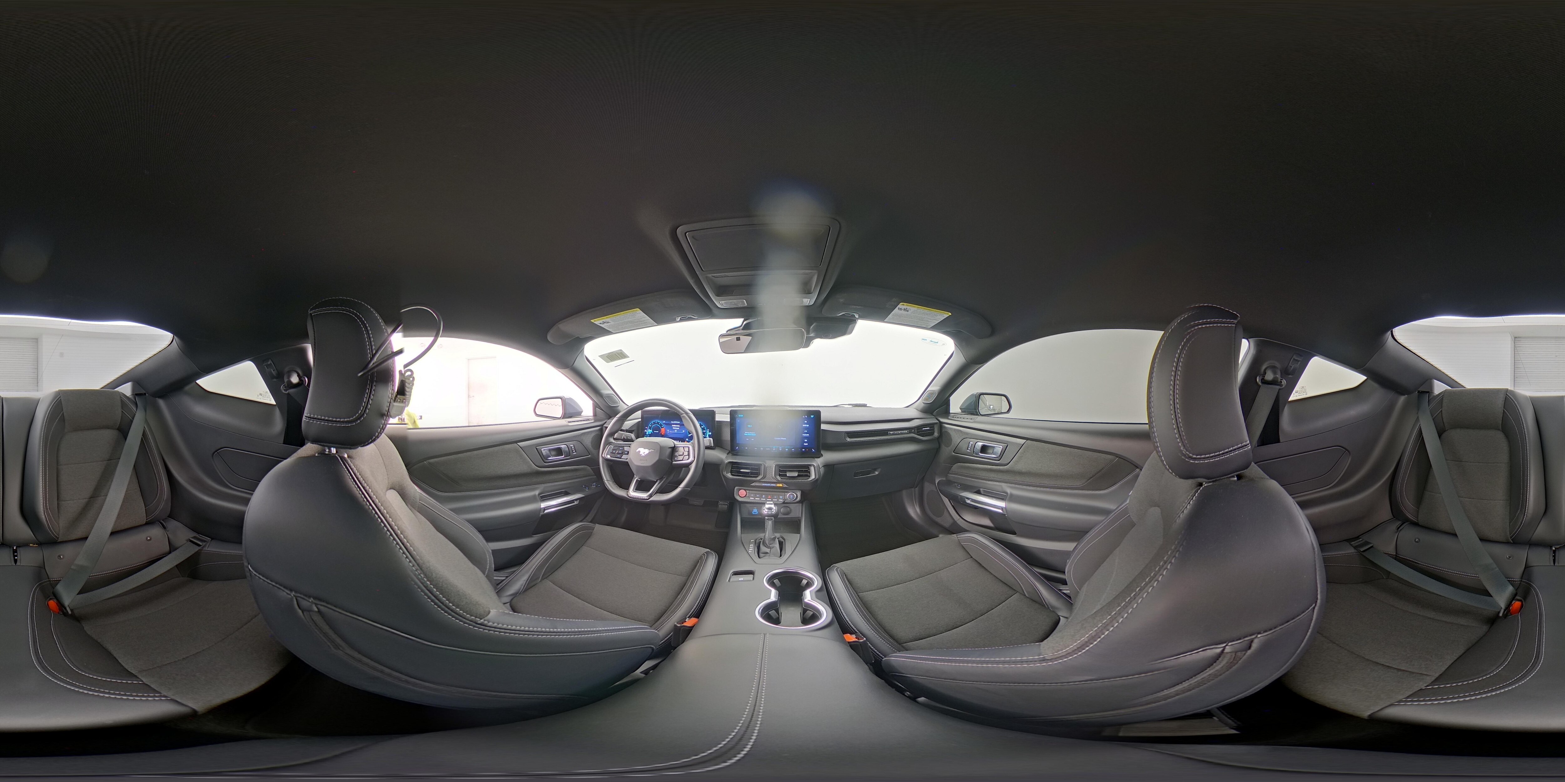 2024 Ford Mustang EcoBoost - Photo 24