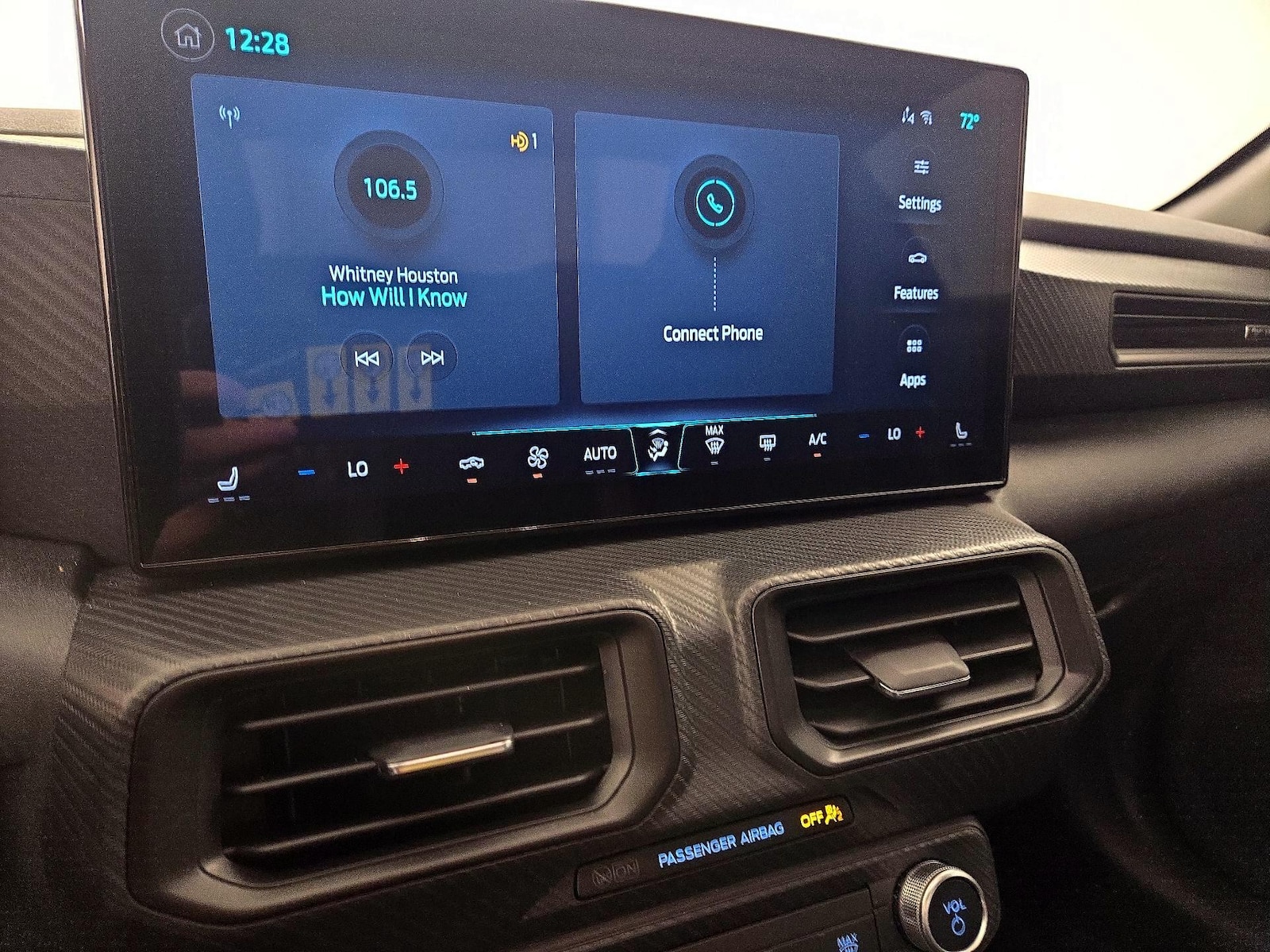 2024 Ford Mustang EcoBoost - Photo 17