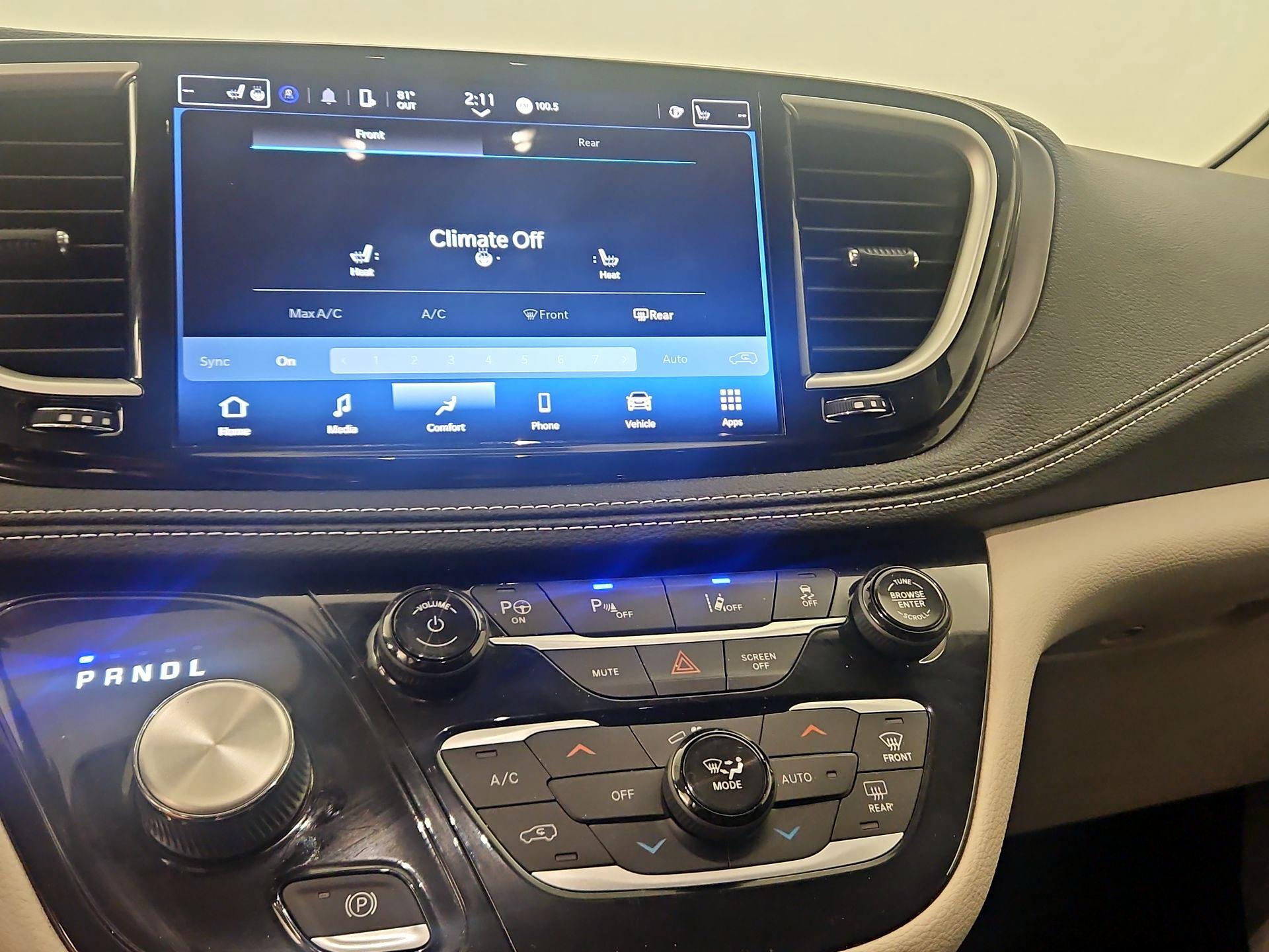 Thumbnail: 2023 Chrysler Pacifica - 16