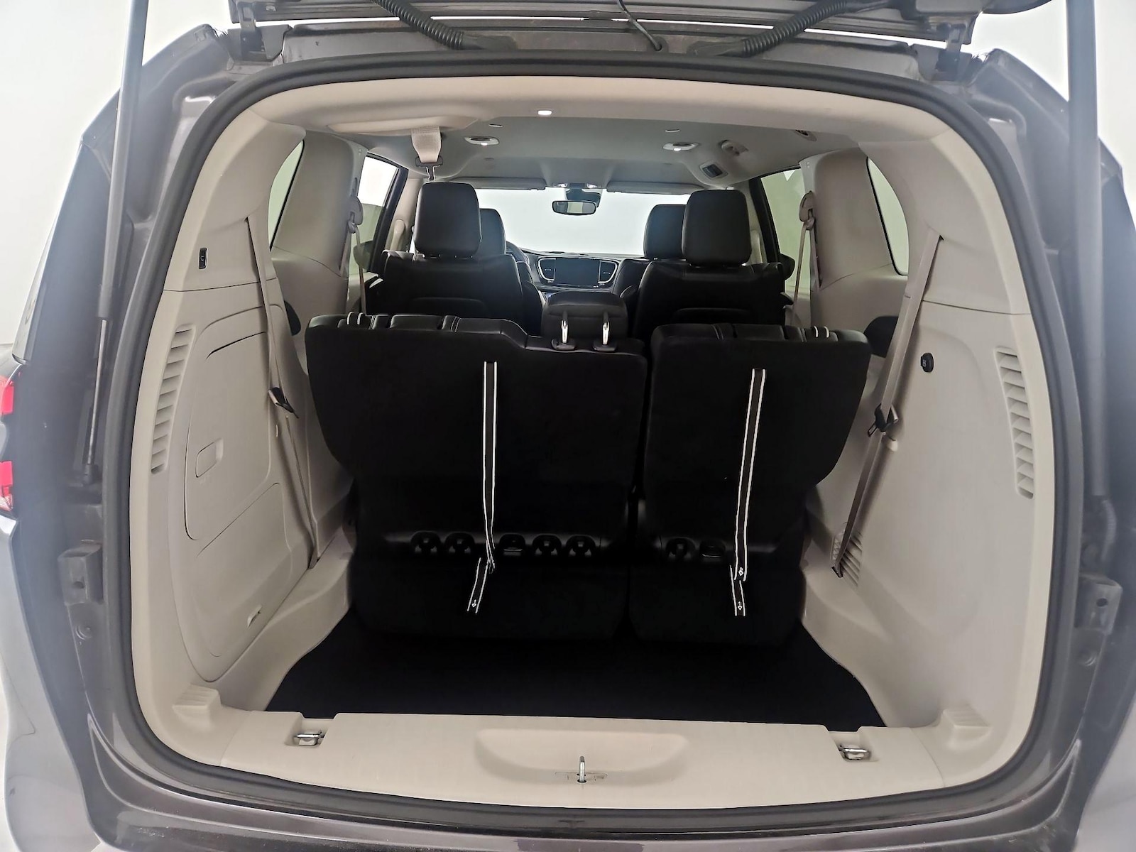 2023 Chrysler Pacifica Hybrid Touring L - Photo 22