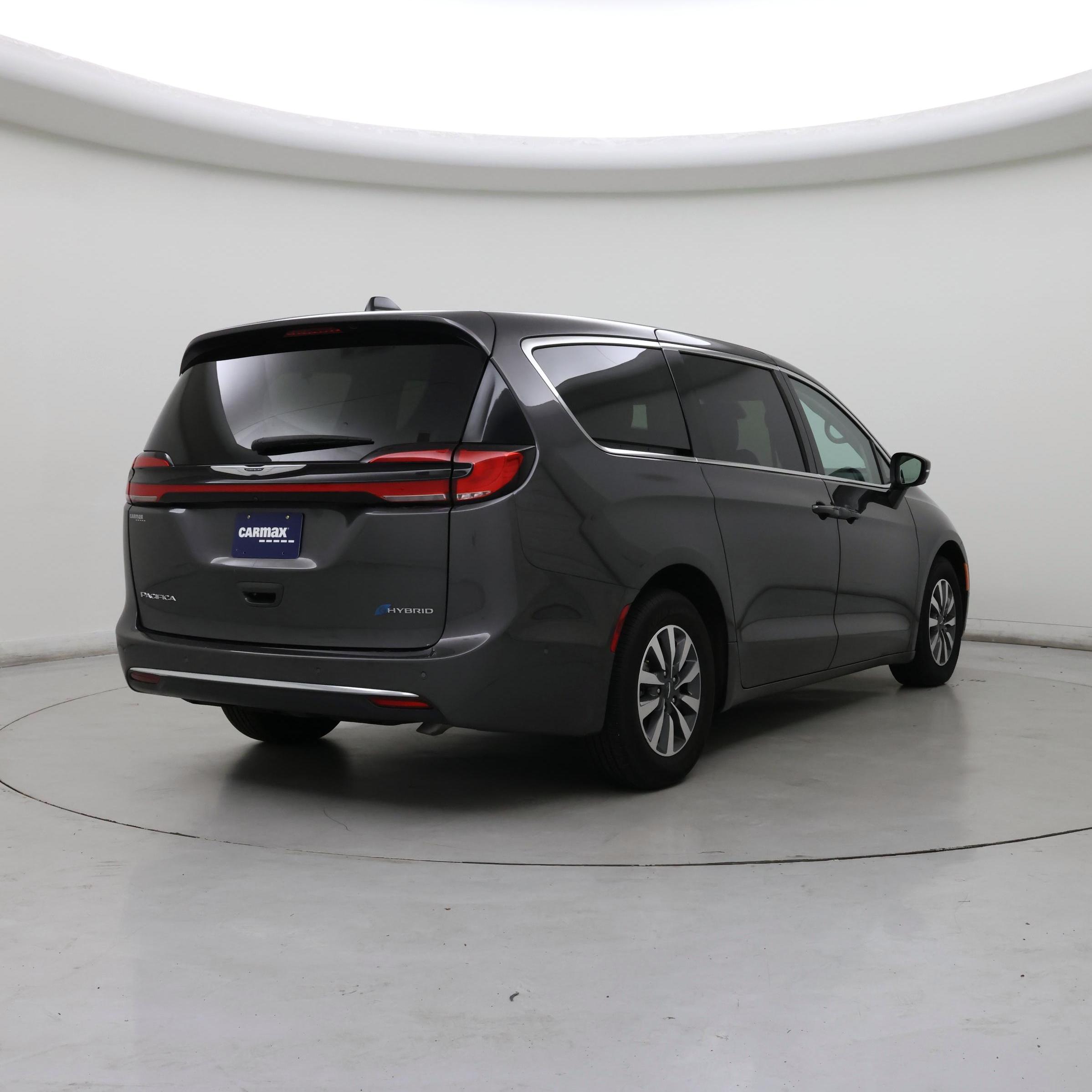 Thumbnail: 2023 Chrysler Pacifica - 8