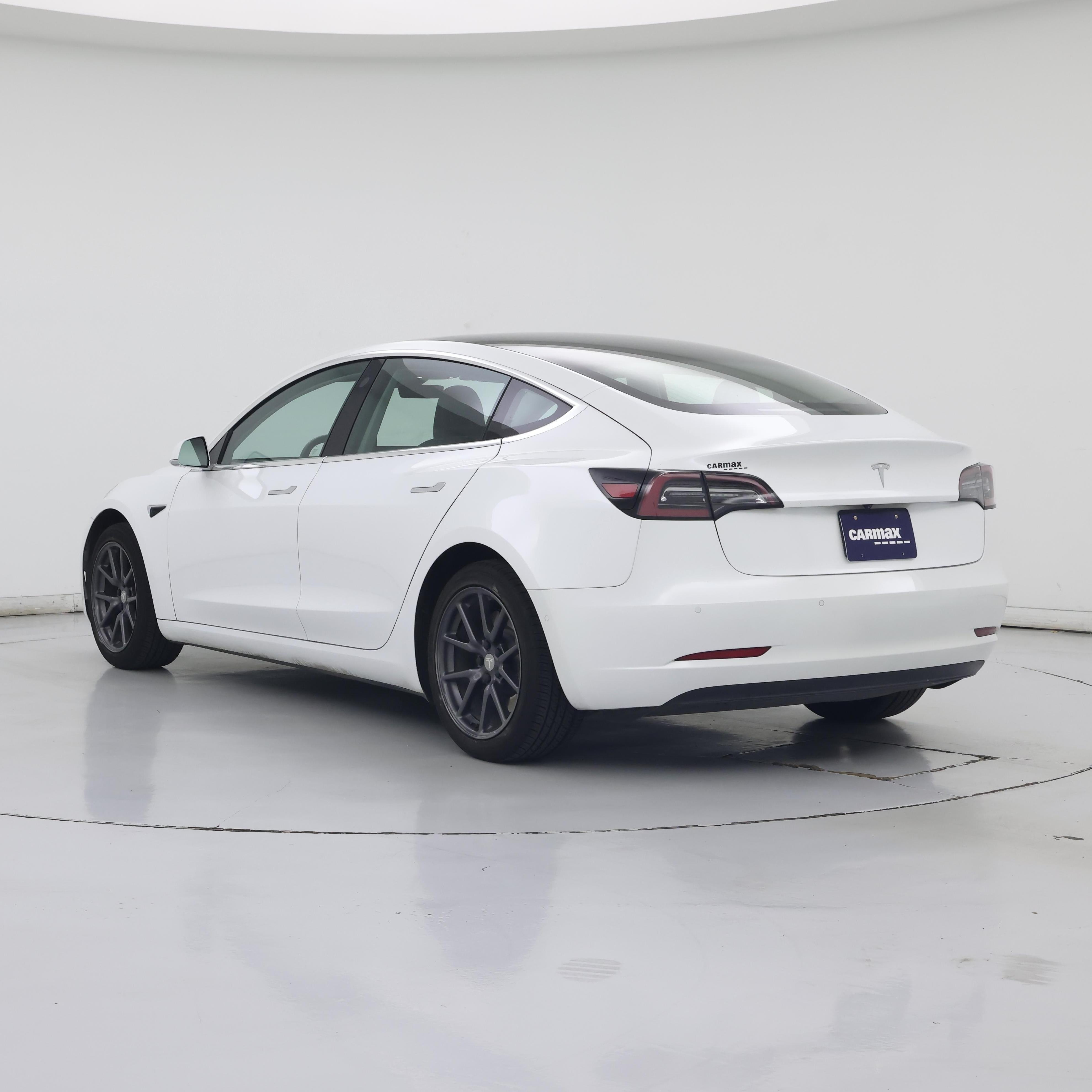 Thumbnail: 2019 Tesla Model 3 - 2