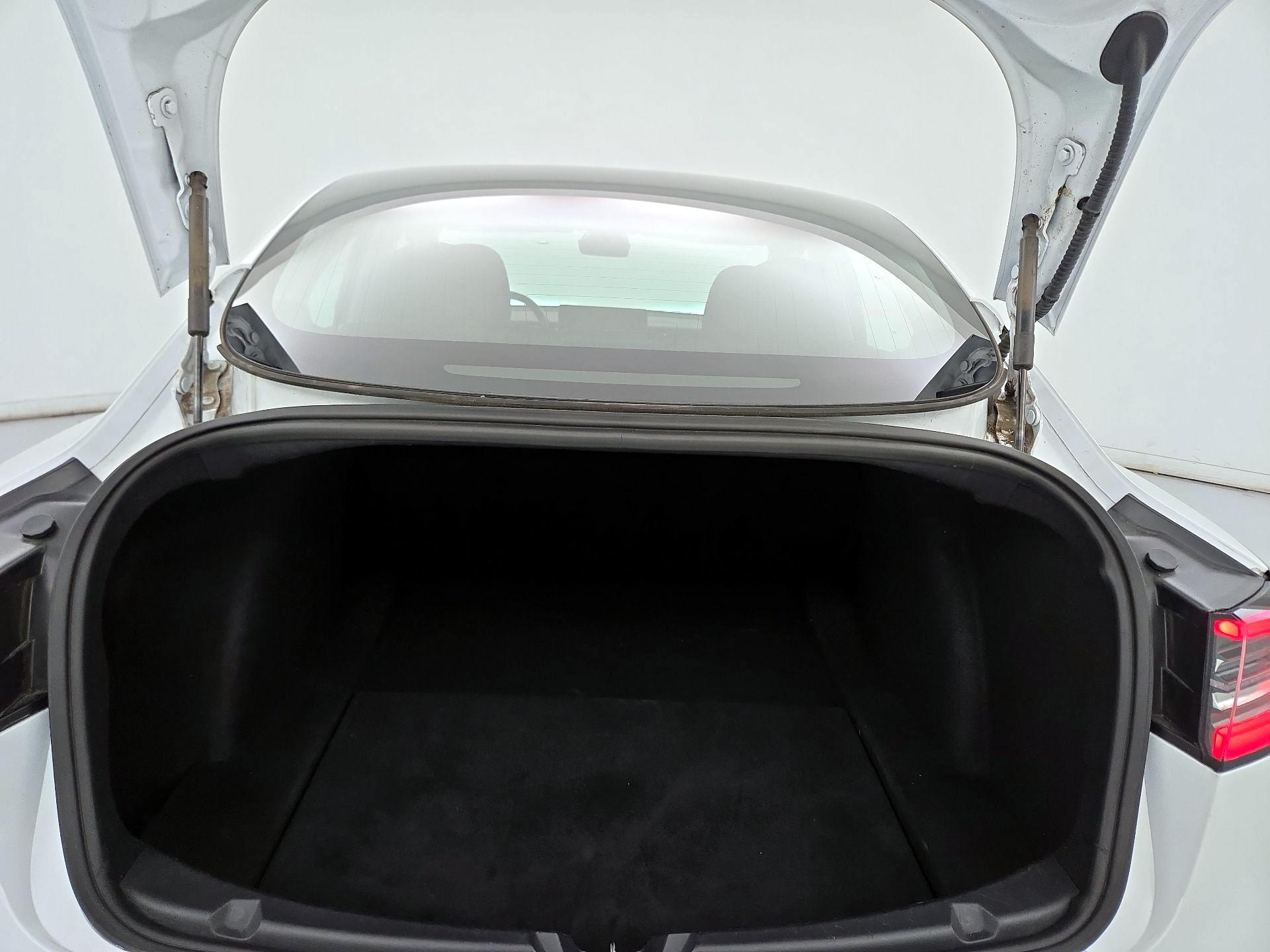 Thumbnail: 2019 Tesla Model 3 - 20