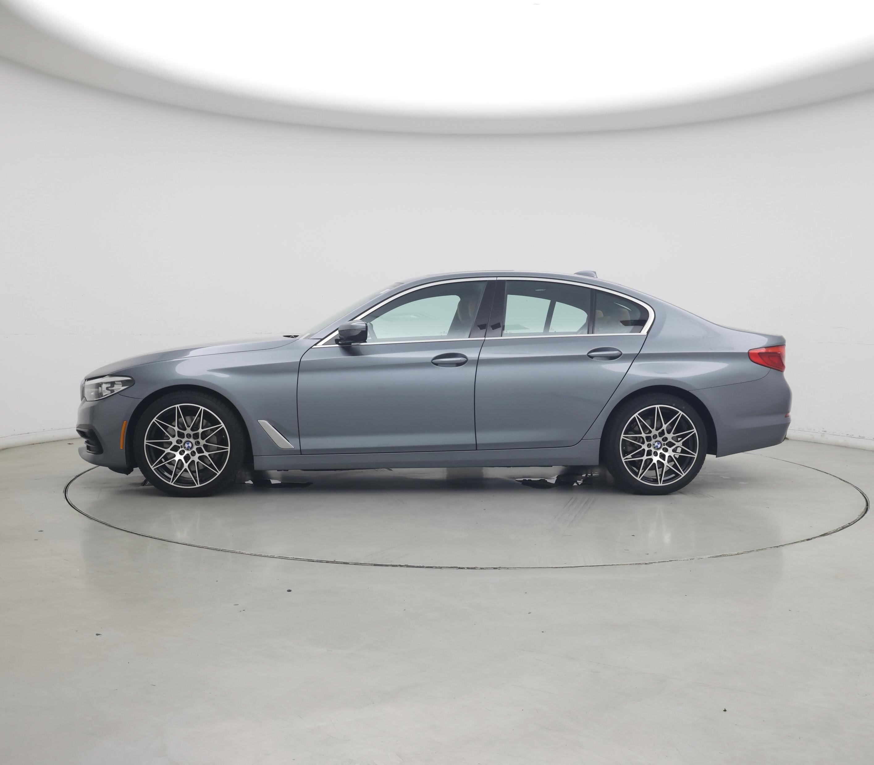 Thumbnail: 2019 BMW 5 Series - 3