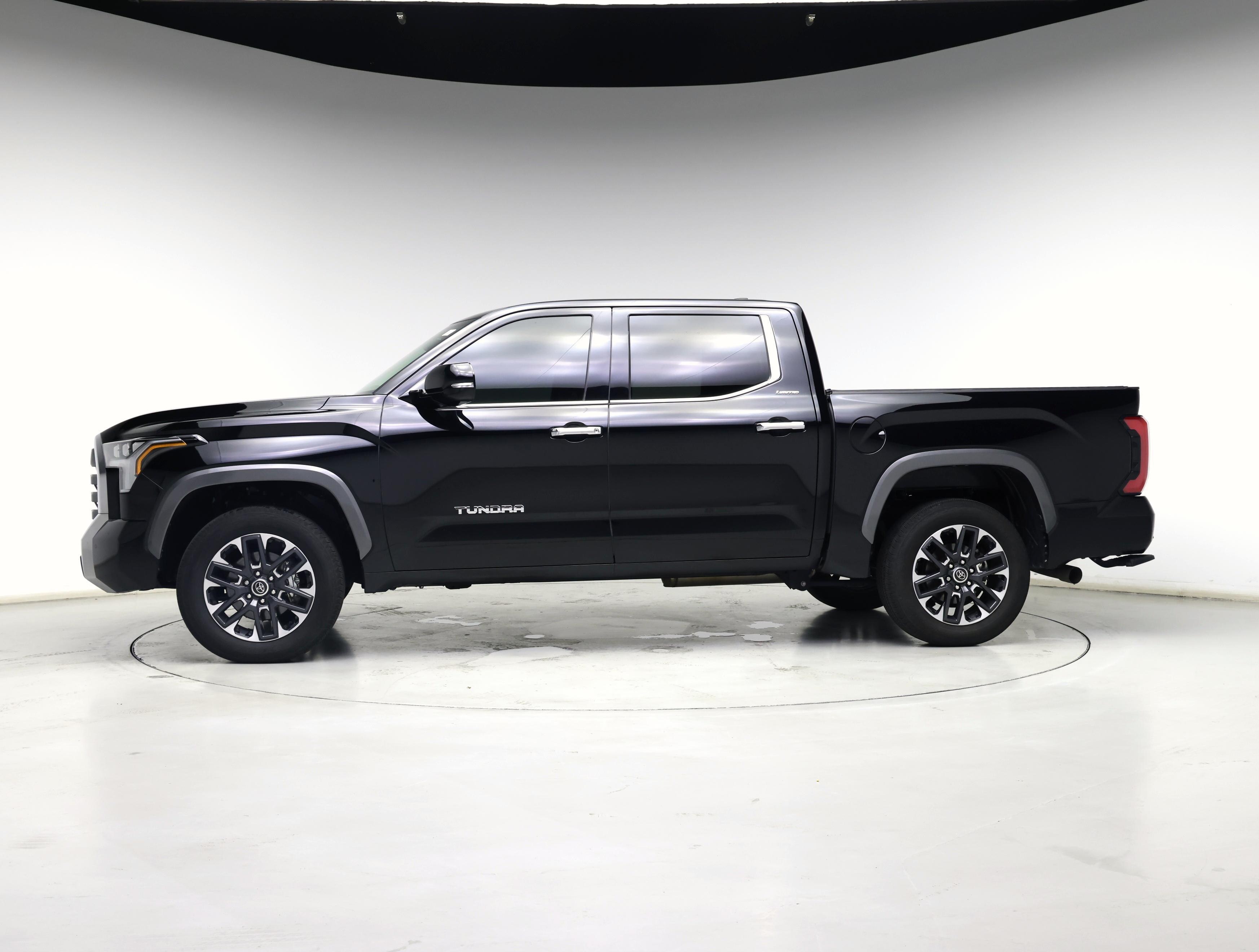 Thumbnail: 2024 Toyota Tundra - 3