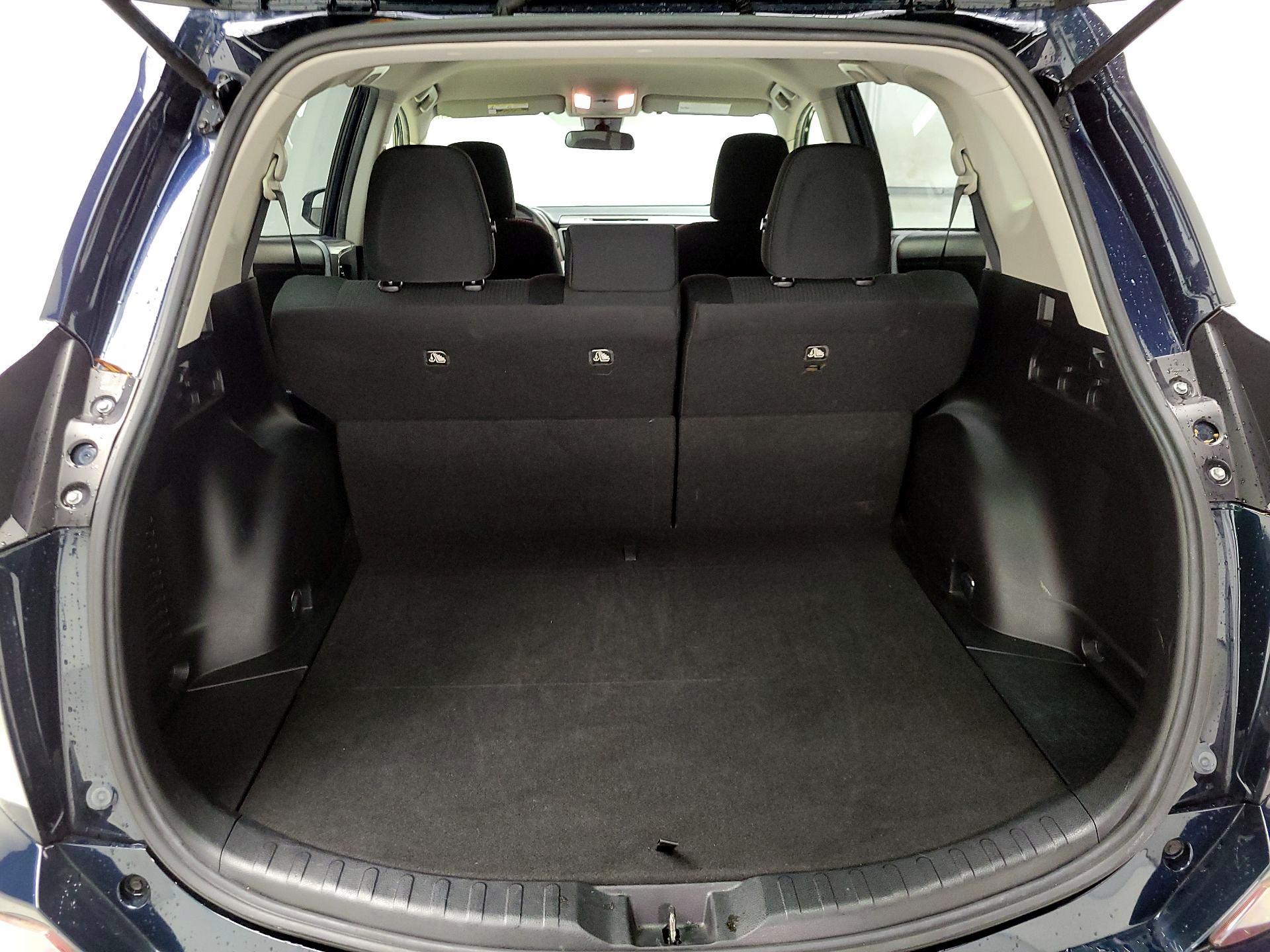 Thumbnail: 2018 Toyota RAV4 - 18