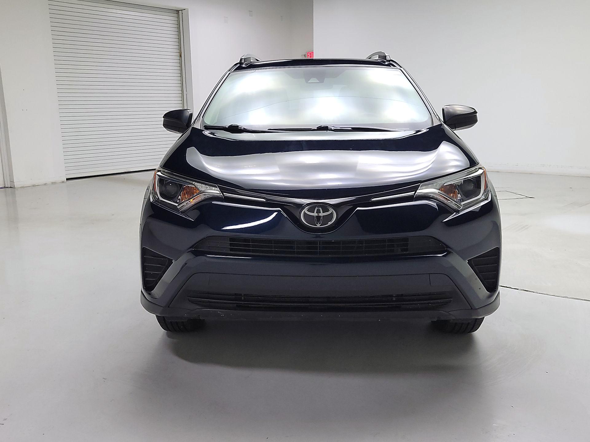 Thumbnail: 2018 Toyota RAV4 - 2