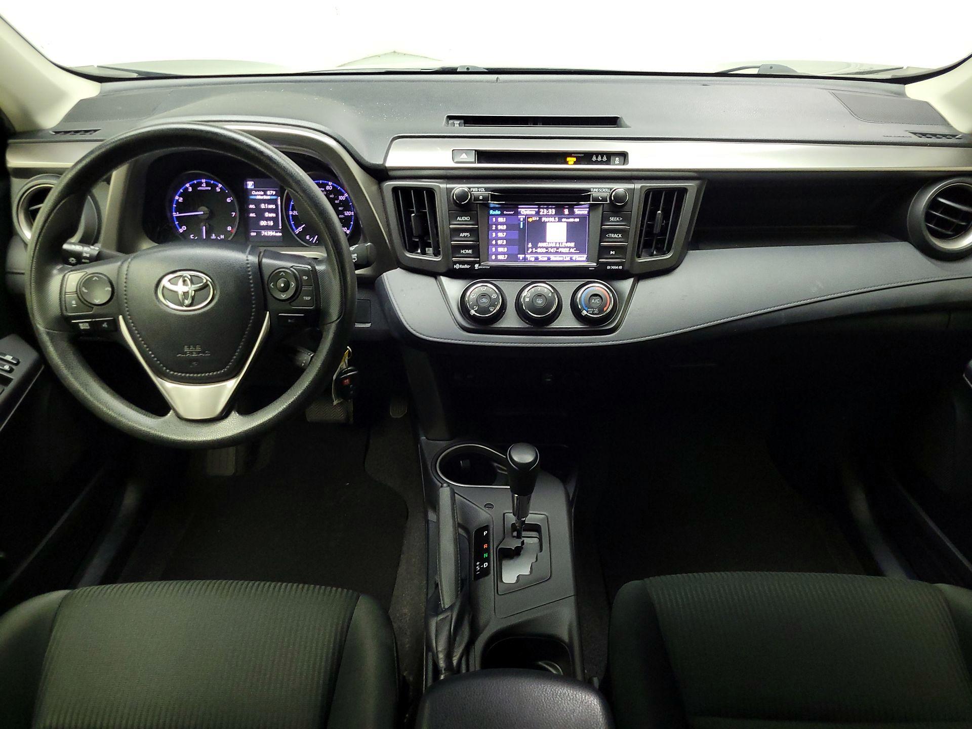 Thumbnail: 2018 Toyota RAV4 - 8