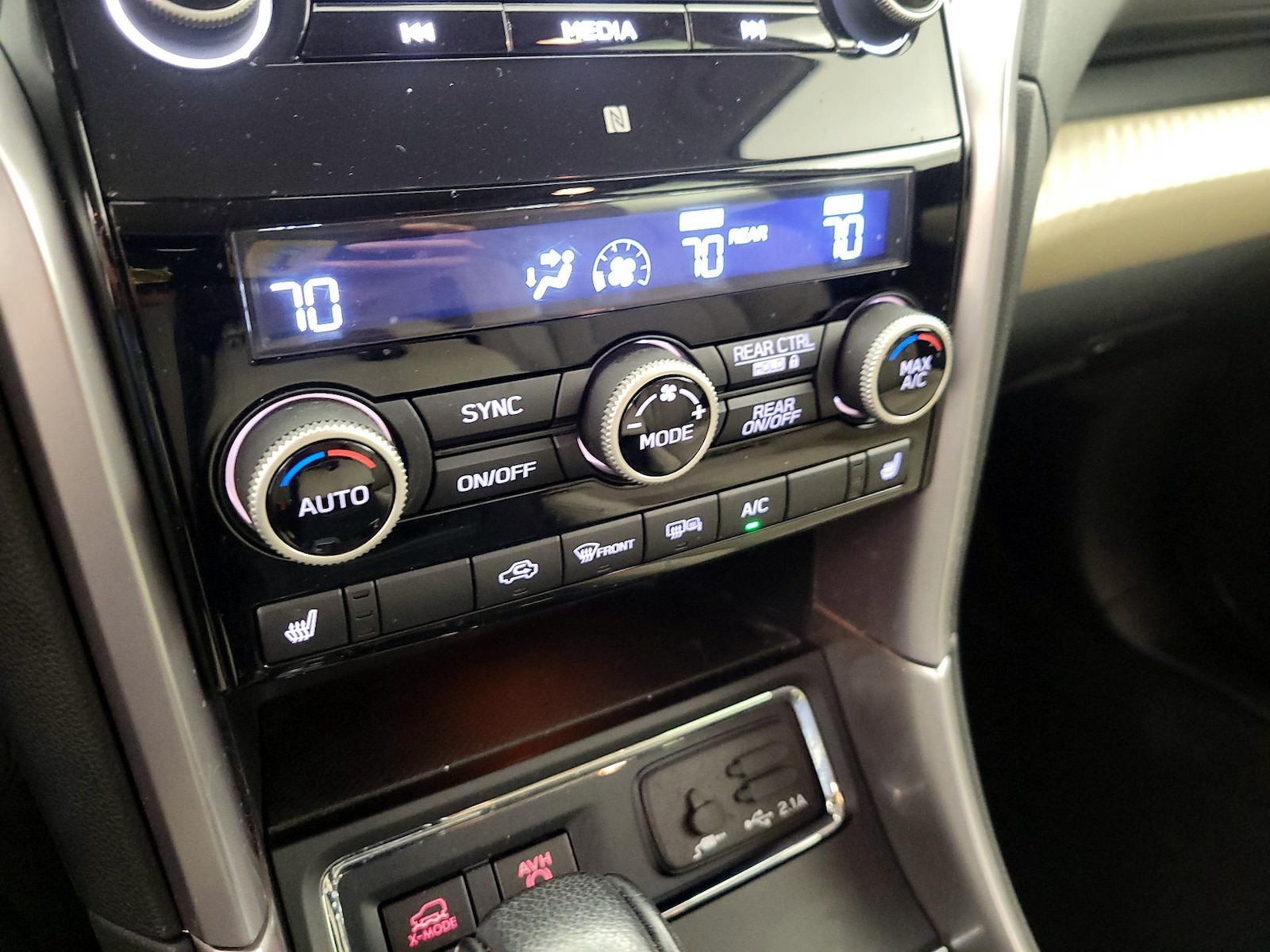 2021 Subaru Ascent Premium - Photo 17
