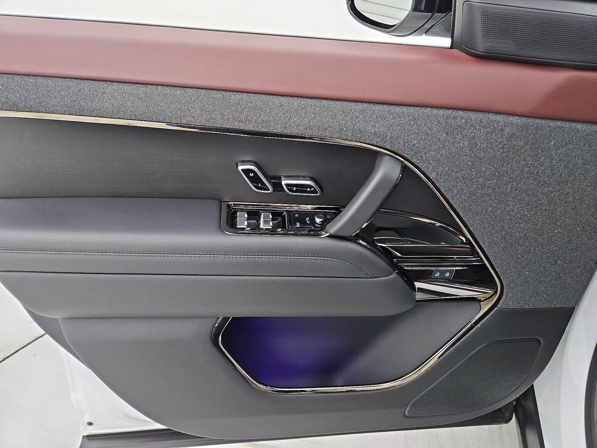 Thumbnail: 2024 Land Rover Range Rover Sport - 12