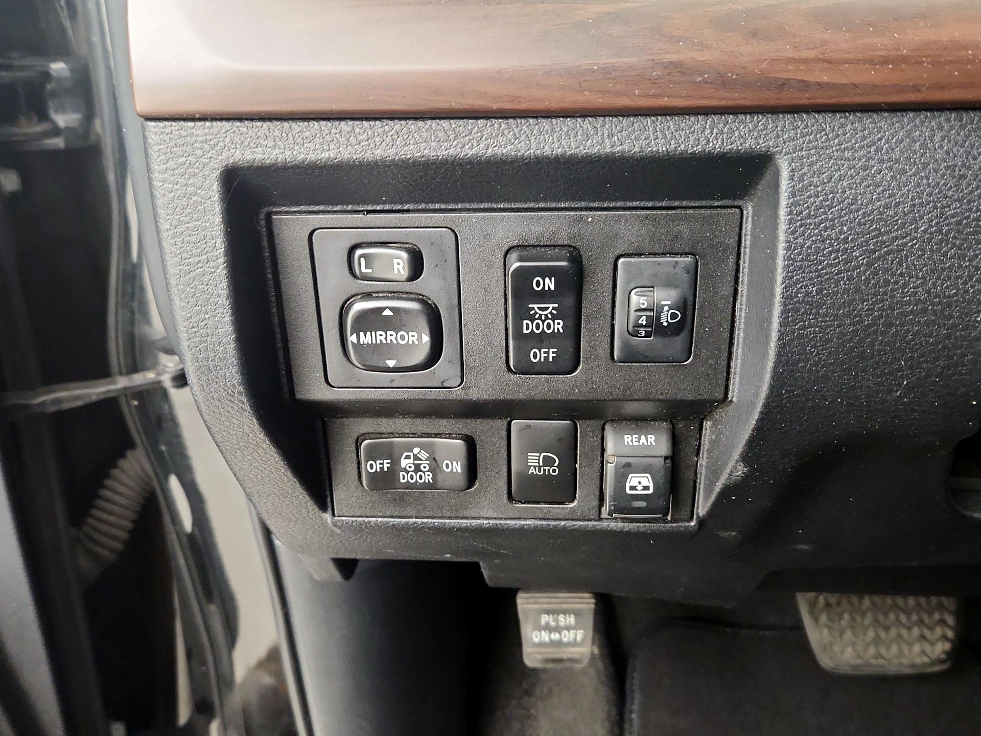 Thumbnail: 2019 Toyota Tundra - 13
