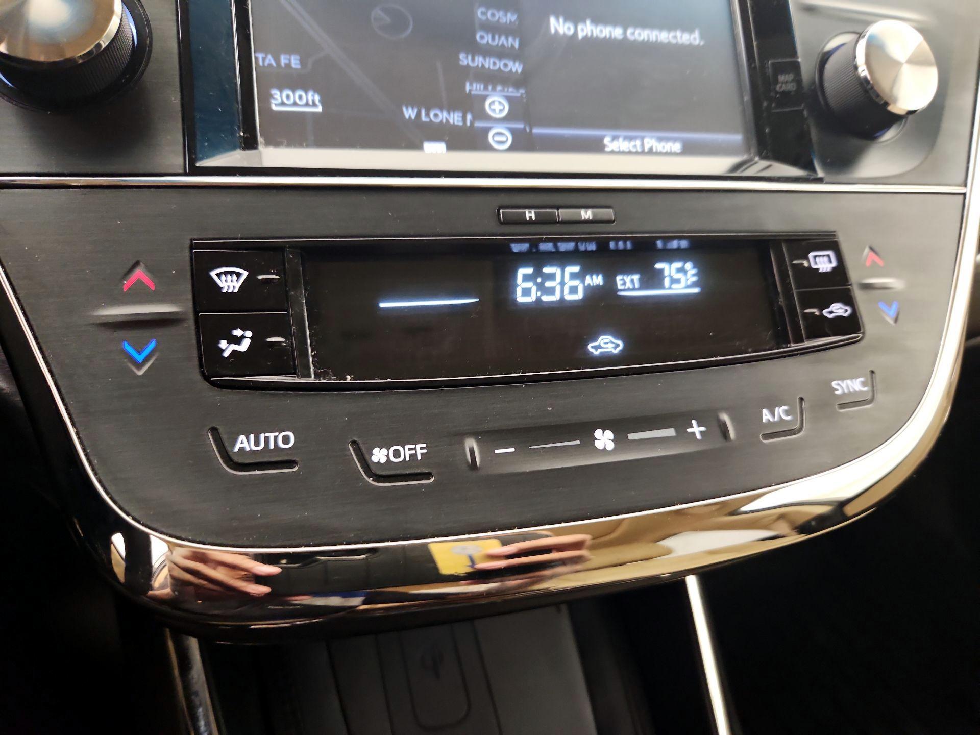 Thumbnail: 2016 Toyota Avalon - 17