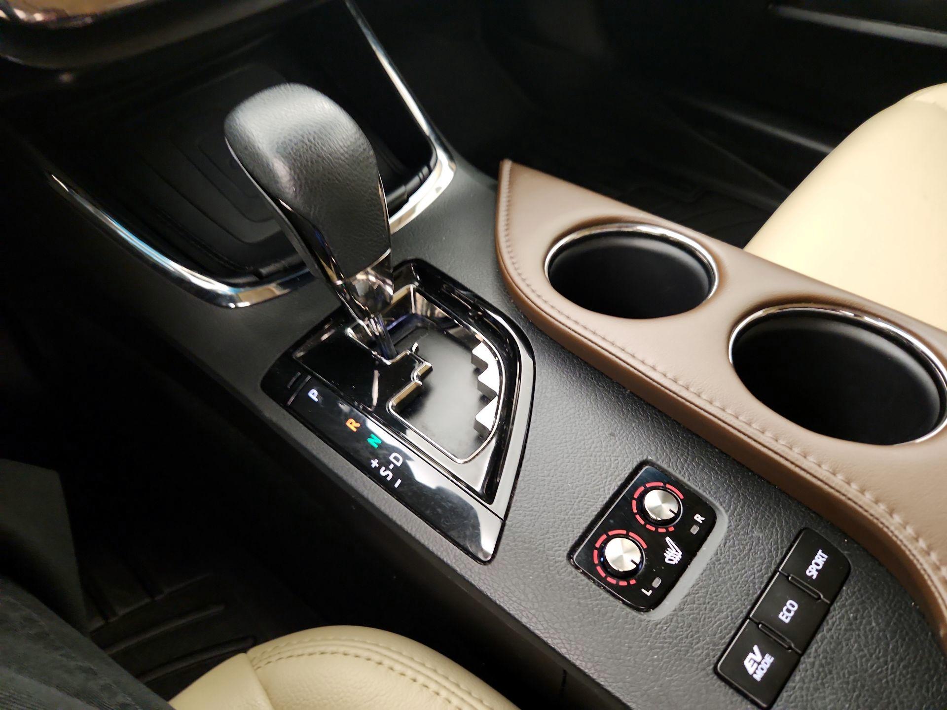 Thumbnail: 2016 Toyota Avalon - 18