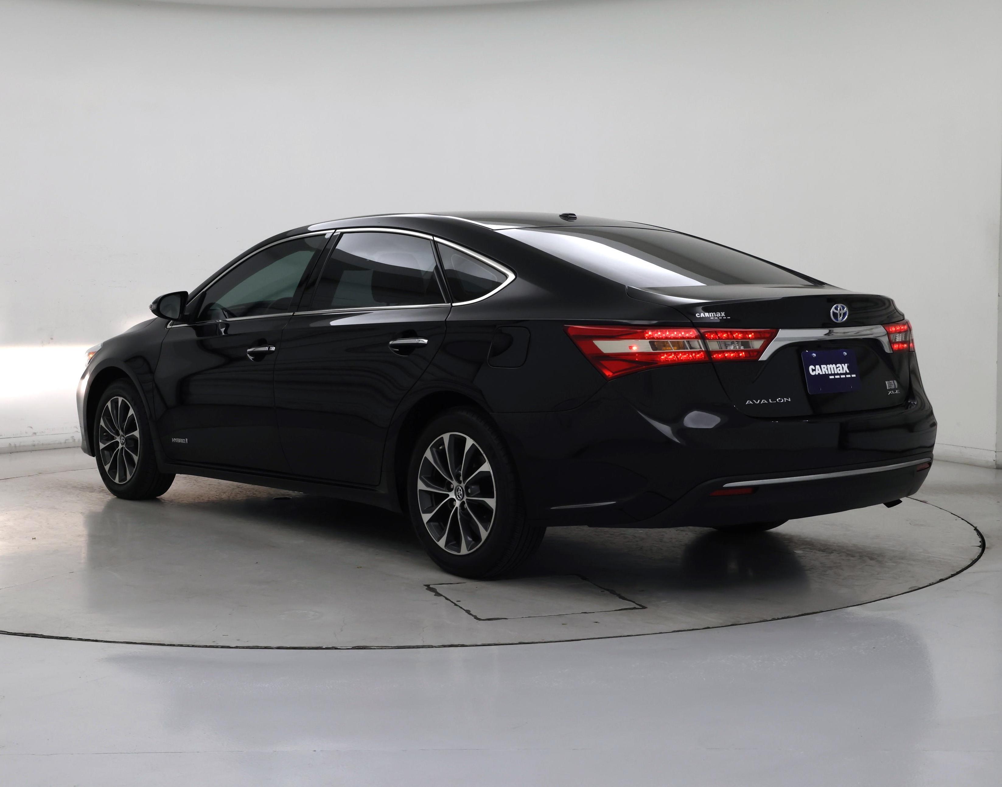 Thumbnail: 2016 Toyota Avalon - 2